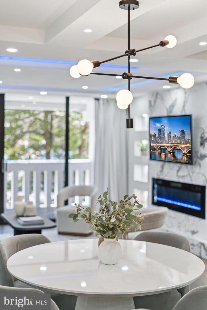 6101 EDSALL RD #205, ALEXANDRIA, Virginia 22304, 2 Bedrooms Bedrooms, ,2 BathroomsBathrooms,Residential,For sale,6101 EDSALL RD #205,VAAX2053656 MLS # VAAX2053656 6101 EDSALL RD #205, ALEXANDRIA, Virginia 22304, 2 Bedrooms Bedrooms, ,2 BathroomsBathrooms,Residential,For sale,6101 EDSALL RD #205,VAAX2053656 MLS # VAAX2053656