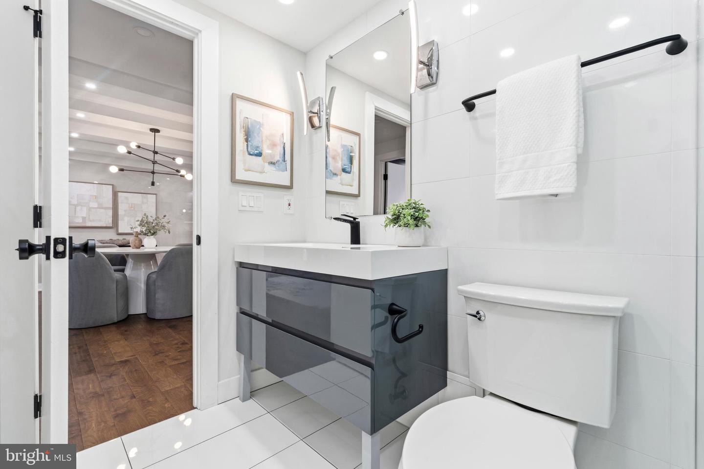 6101 EDSALL RD #205, ALEXANDRIA, Virginia 22304, 2 Bedrooms Bedrooms, ,2 BathroomsBathrooms,Residential,For sale,6101 EDSALL RD #205,VAAX2053656 MLS # VAAX2053656 6101 EDSALL RD #205, ALEXANDRIA, Virginia 22304, 2 Bedrooms Bedrooms, ,2 BathroomsBathrooms,Residential,For sale,6101 EDSALL RD #205,VAAX2053656 MLS # VAAX2053656