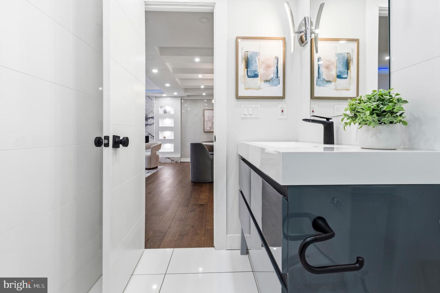 6101 EDSALL RD #205, ALEXANDRIA, Virginia 22304, 2 Bedrooms Bedrooms, ,2 BathroomsBathrooms,Residential,For sale,6101 EDSALL RD #205,VAAX2053656 MLS # VAAX2053656 6101 EDSALL RD #205, ALEXANDRIA, Virginia 22304, 2 Bedrooms Bedrooms, ,2 BathroomsBathrooms,Residential,For sale,6101 EDSALL RD #205,VAAX2053656 MLS # VAAX2053656