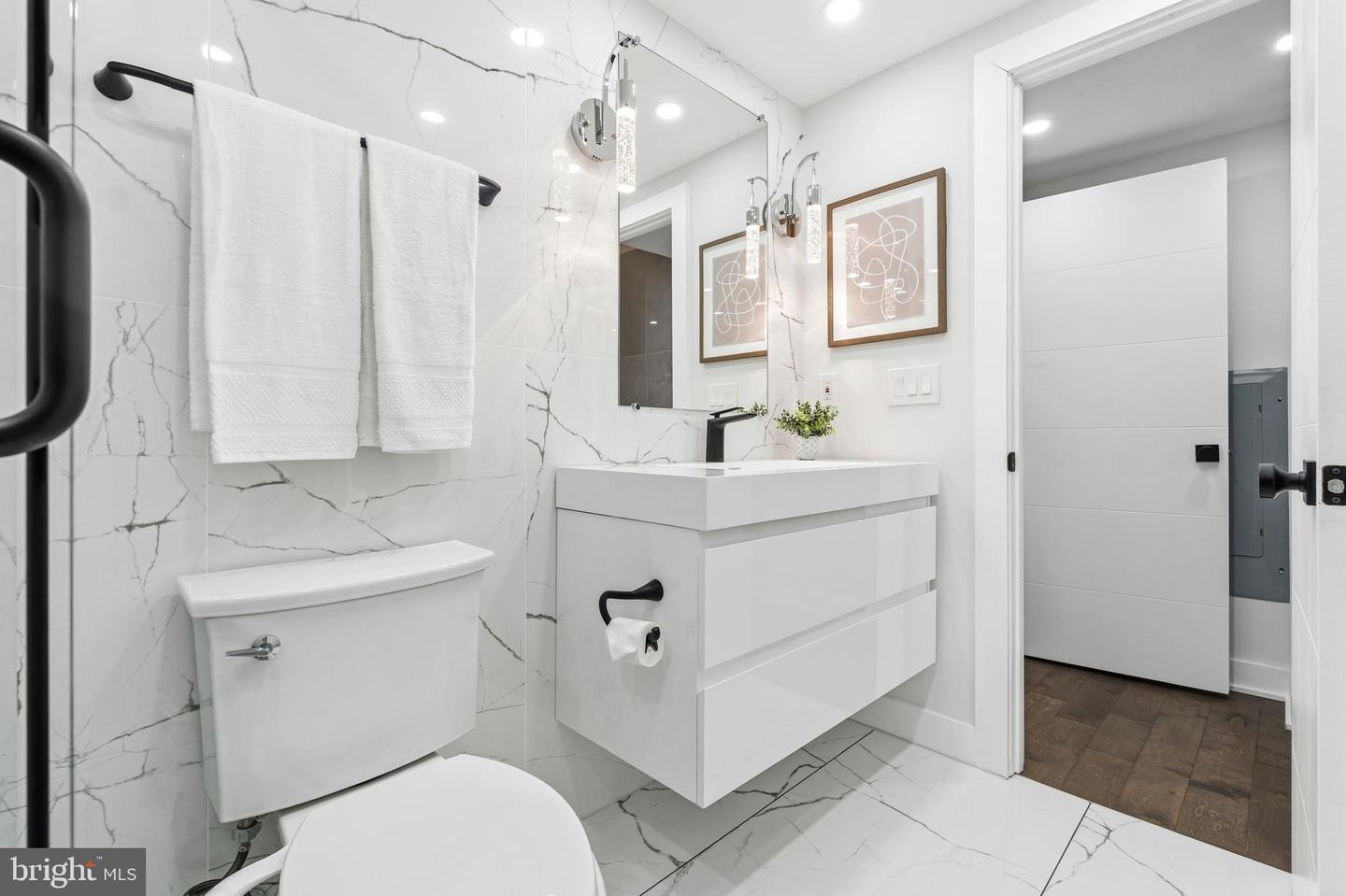 6101 EDSALL RD #205, ALEXANDRIA, Virginia 22304, 2 Bedrooms Bedrooms, ,2 BathroomsBathrooms,Residential,For sale,6101 EDSALL RD #205,VAAX2053656 MLS # VAAX2053656 6101 EDSALL RD #205, ALEXANDRIA, Virginia 22304, 2 Bedrooms Bedrooms, ,2 BathroomsBathrooms,Residential,For sale,6101 EDSALL RD #205,VAAX2053656 MLS # VAAX2053656