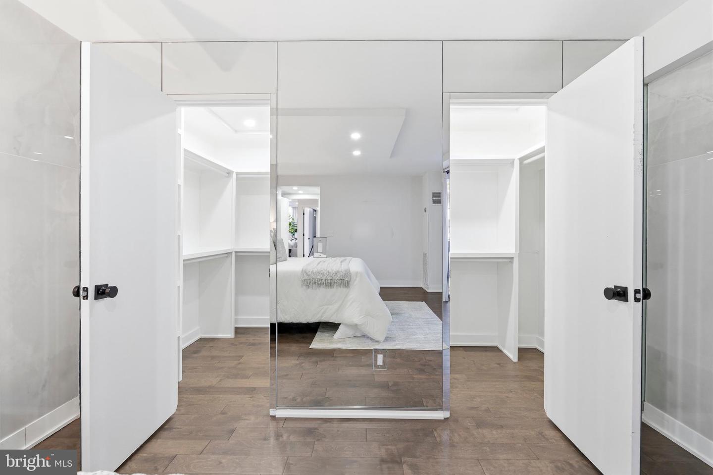 6101 EDSALL RD #205, ALEXANDRIA, Virginia 22304, 2 Bedrooms Bedrooms, ,2 BathroomsBathrooms,Residential,For sale,6101 EDSALL RD #205,VAAX2053656 MLS # VAAX2053656 6101 EDSALL RD #205, ALEXANDRIA, Virginia 22304, 2 Bedrooms Bedrooms, ,2 BathroomsBathrooms,Residential,For sale,6101 EDSALL RD #205,VAAX2053656 MLS # VAAX2053656