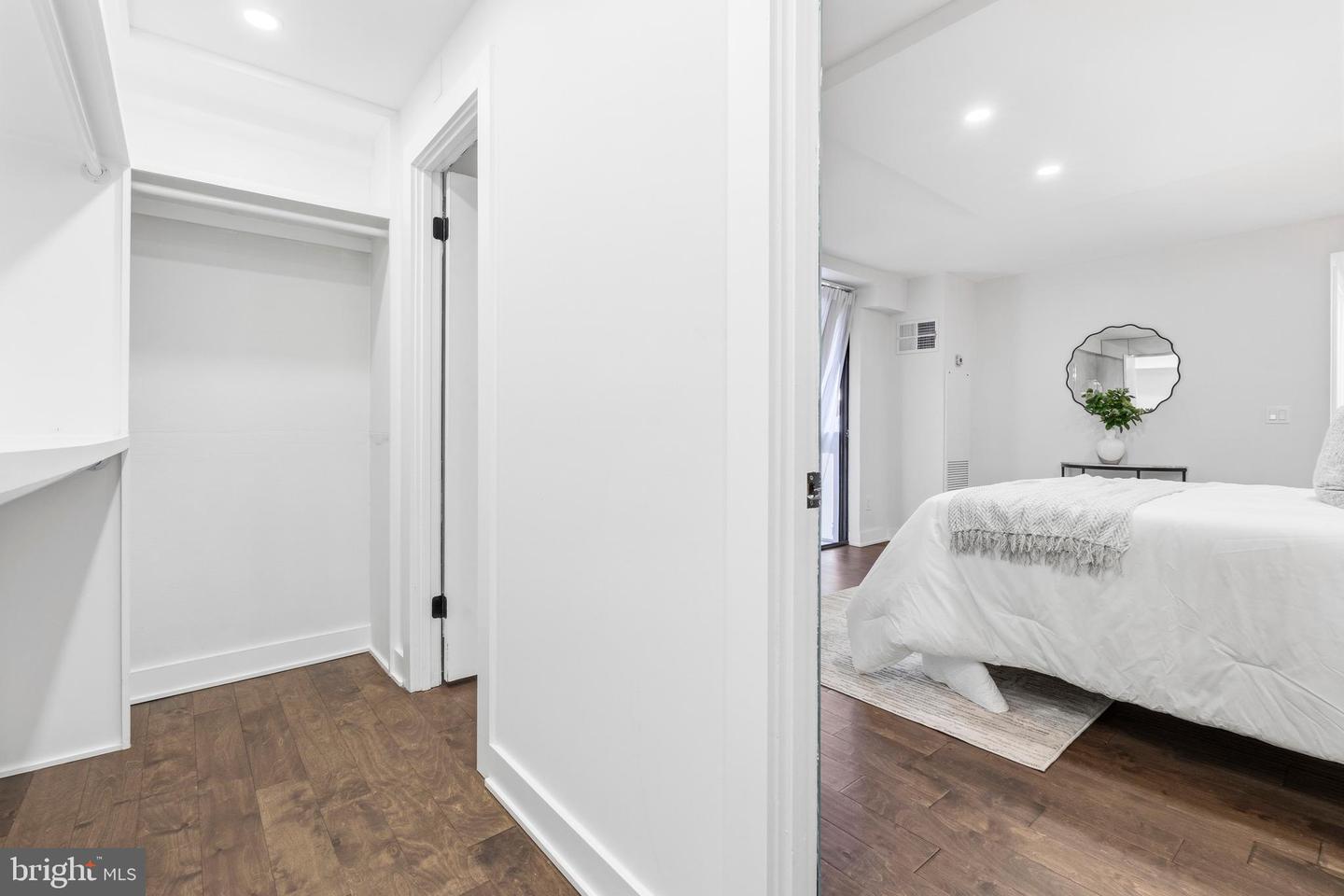 6101 EDSALL RD #205, ALEXANDRIA, Virginia 22304, 2 Bedrooms Bedrooms, ,2 BathroomsBathrooms,Residential,For sale,6101 EDSALL RD #205,VAAX2053656 MLS # VAAX2053656 6101 EDSALL RD #205, ALEXANDRIA, Virginia 22304, 2 Bedrooms Bedrooms, ,2 BathroomsBathrooms,Residential,For sale,6101 EDSALL RD #205,VAAX2053656 MLS # VAAX2053656