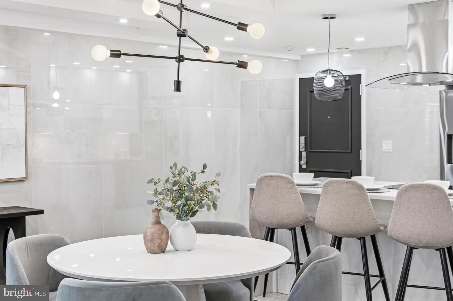 6101 EDSALL RD #205, ALEXANDRIA, Virginia 22304, 2 Bedrooms Bedrooms, ,2 BathroomsBathrooms,Residential,For sale,6101 EDSALL RD #205,VAAX2053656 MLS # VAAX2053656 6101 EDSALL RD #205, ALEXANDRIA, Virginia 22304, 2 Bedrooms Bedrooms, ,2 BathroomsBathrooms,Residential,For sale,6101 EDSALL RD #205,VAAX2053656 MLS # VAAX2053656