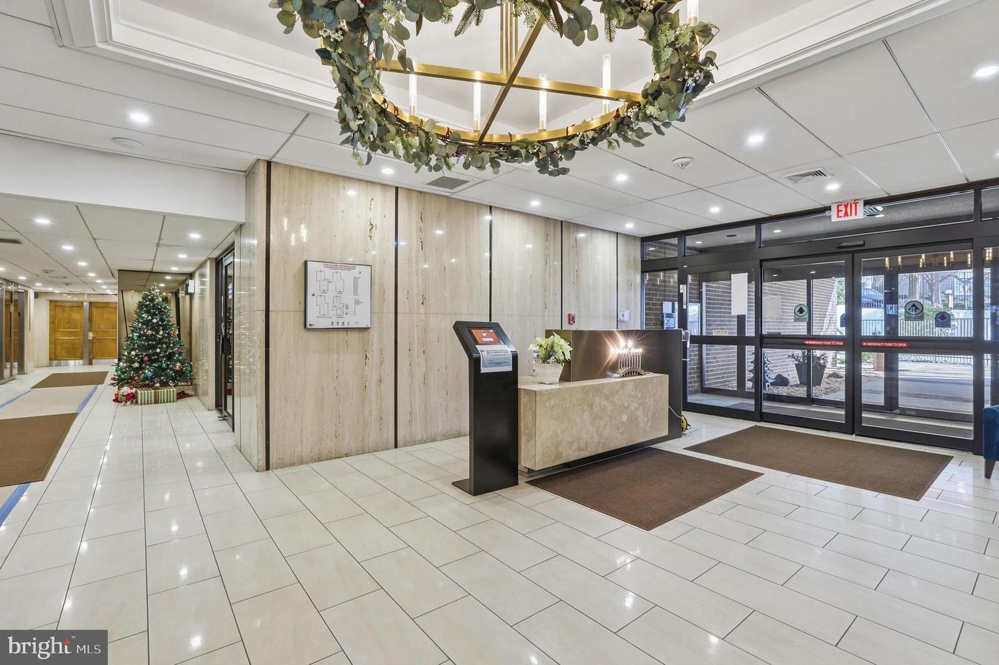 6101 EDSALL RD #205, ALEXANDRIA, Virginia 22304, 2 Bedrooms Bedrooms, ,2 BathroomsBathrooms,Residential,For sale,6101 EDSALL RD #205,VAAX2053656 MLS # VAAX2053656 6101 EDSALL RD #205, ALEXANDRIA, Virginia 22304, 2 Bedrooms Bedrooms, ,2 BathroomsBathrooms,Residential,For sale,6101 EDSALL RD #205,VAAX2053656 MLS # VAAX2053656