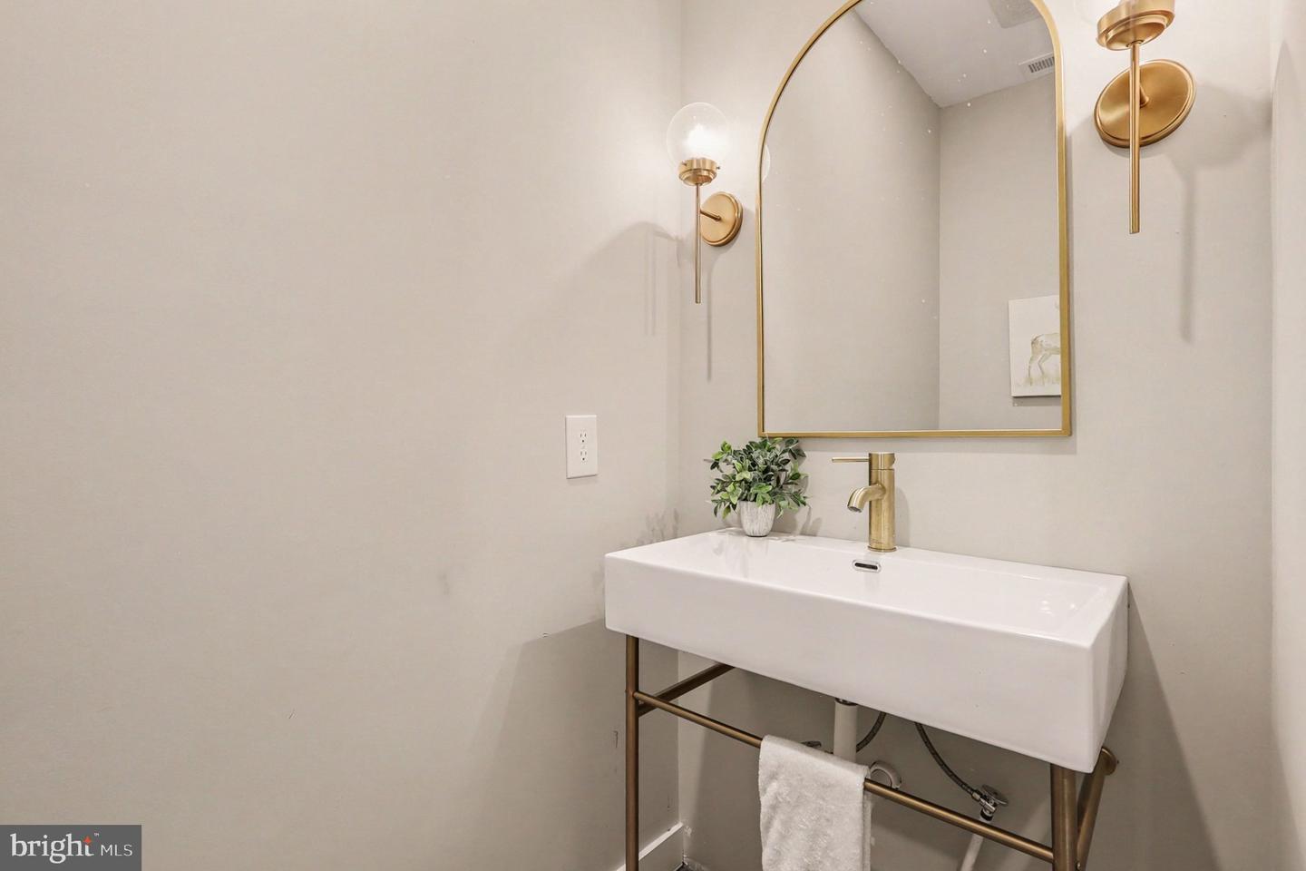 3684 ROCKLAND RD, FRONT ROYAL, Virginia 22630, 4 Bedrooms Bedrooms, ,3 BathroomsBathrooms,Residential,For sale,3684 ROCKLAND RD,VAWR2013304 MLS # VAWR2013304