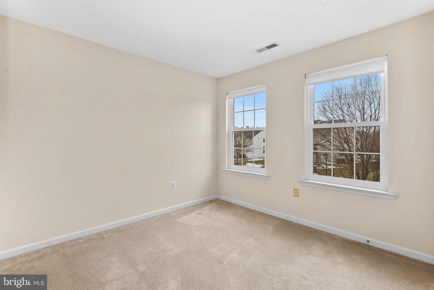 1616 CANDLEWOOD PL NE, LEESBURG, Virginia 20176, 4 Bedrooms Bedrooms, ,2 BathroomsBathrooms,Residential,For sale,1616 CANDLEWOOD PL NE,VALO2115098 MLS # VALO2115098