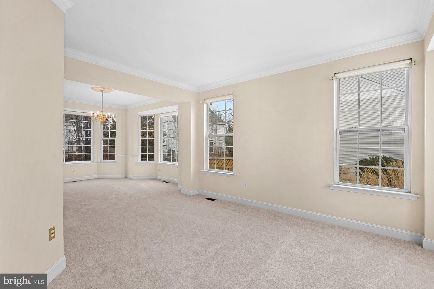 1616 CANDLEWOOD PL NE, LEESBURG, Virginia 20176, 4 Bedrooms Bedrooms, ,2 BathroomsBathrooms,Residential,For sale,1616 CANDLEWOOD PL NE,VALO2115098 MLS # VALO2115098