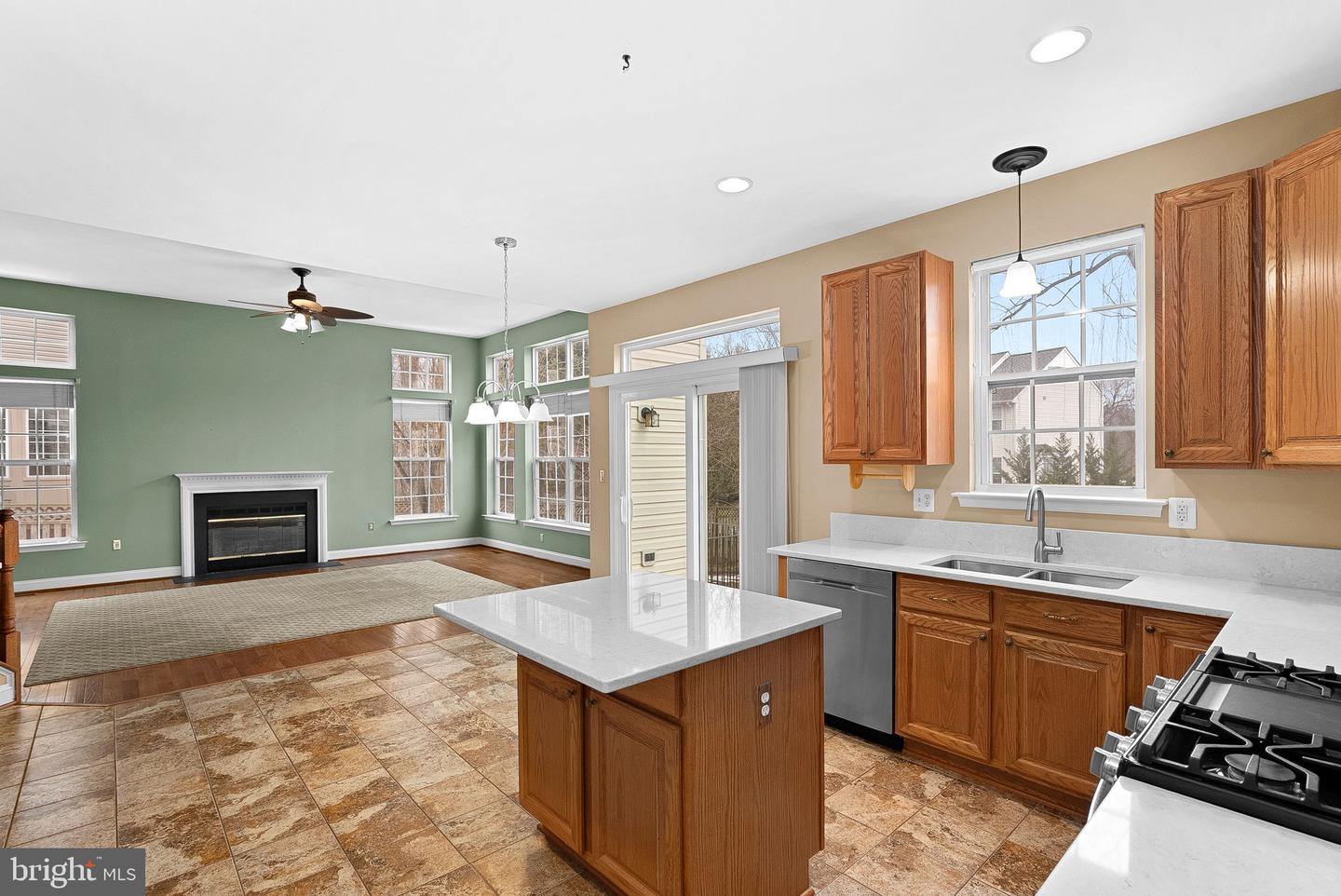 1616 CANDLEWOOD PL NE, LEESBURG, Virginia 20176, 4 Bedrooms Bedrooms, ,2 BathroomsBathrooms,Residential,For sale,1616 CANDLEWOOD PL NE,VALO2115098 MLS # VALO2115098