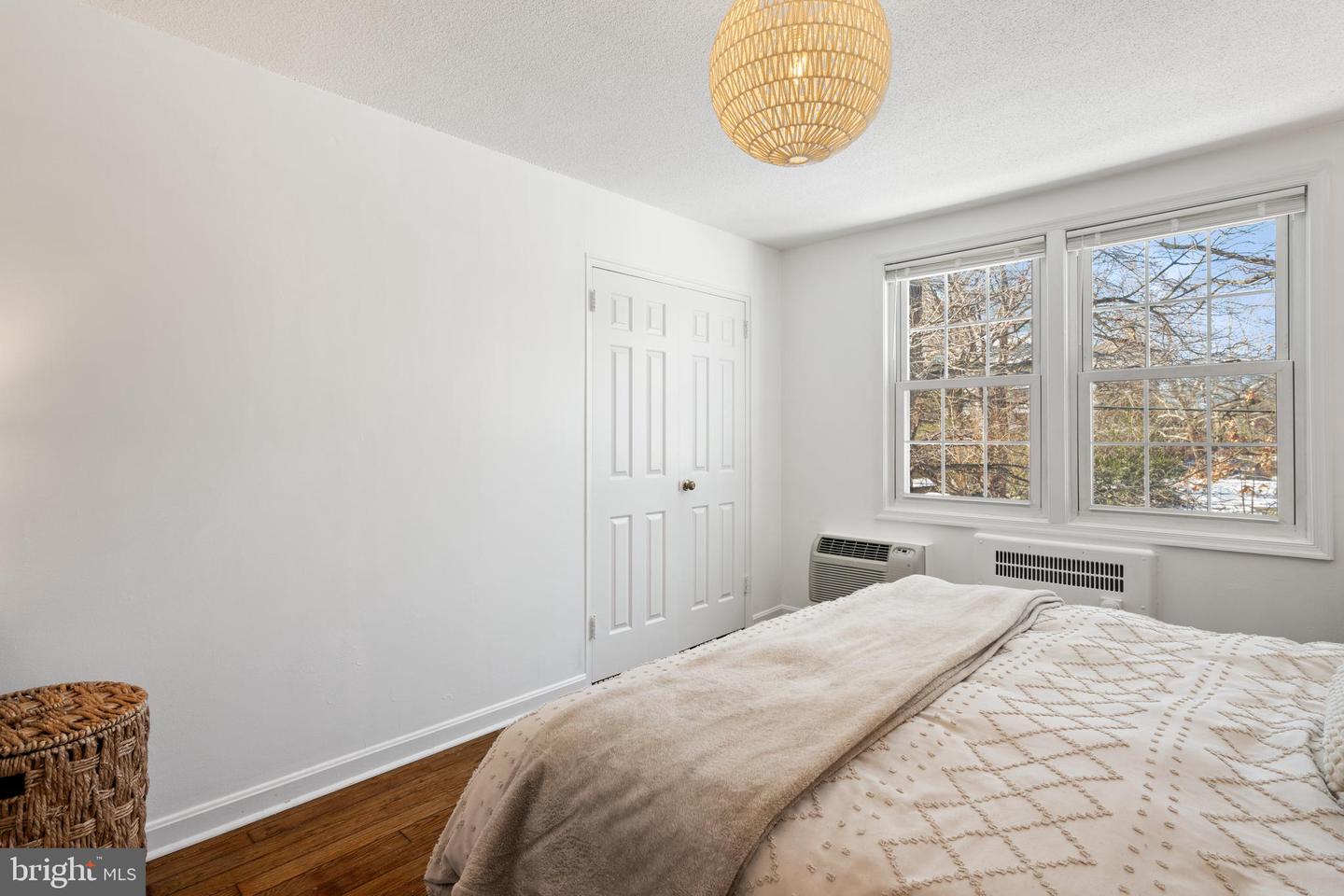 202 N GEORGE MASON DR N #202-2, ARLINGTON, Virginia 22203, 2 Bedrooms Bedrooms, ,1 BathroomBathrooms,Residential,For sale,202 N GEORGE MASON DR N #202-2,VAAR2068442 MLS # VAAR2068442