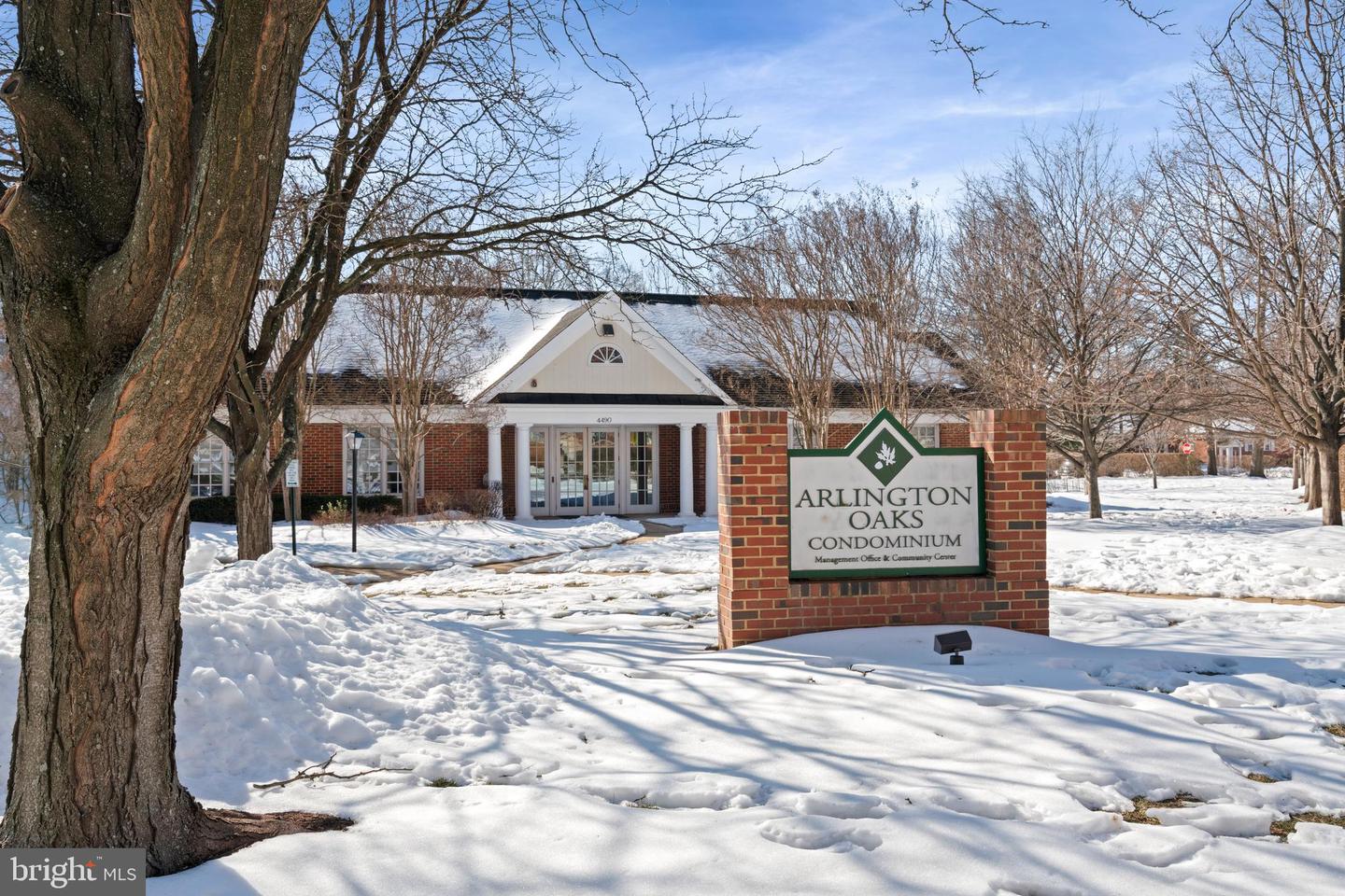 202 N GEORGE MASON DR N #202-2, ARLINGTON, Virginia 22203, 2 Bedrooms Bedrooms, ,1 BathroomBathrooms,Residential,For sale,202 N GEORGE MASON DR N #202-2,VAAR2068442 MLS # VAAR2068442