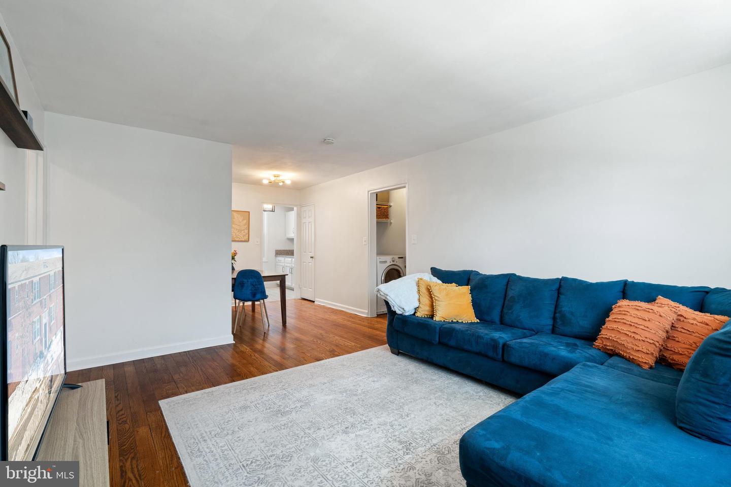 202 N GEORGE MASON DR N #202-2, ARLINGTON, Virginia 22203, 2 Bedrooms Bedrooms, ,1 BathroomBathrooms,Residential,For sale,202 N GEORGE MASON DR N #202-2,VAAR2068442 MLS # VAAR2068442