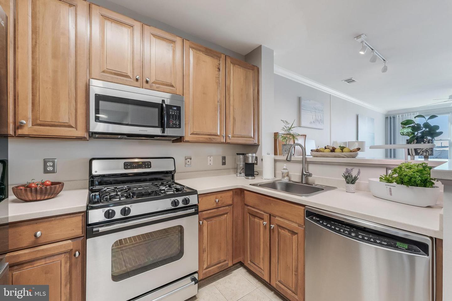 12001 MARKET ST #325, RESTON, Virginia 20190, 1 Bedroom Bedrooms, ,1 BathroomBathrooms,Residential,For sale,12001 MARKET ST #325,VAFX2289026 MLS # VAFX2289026