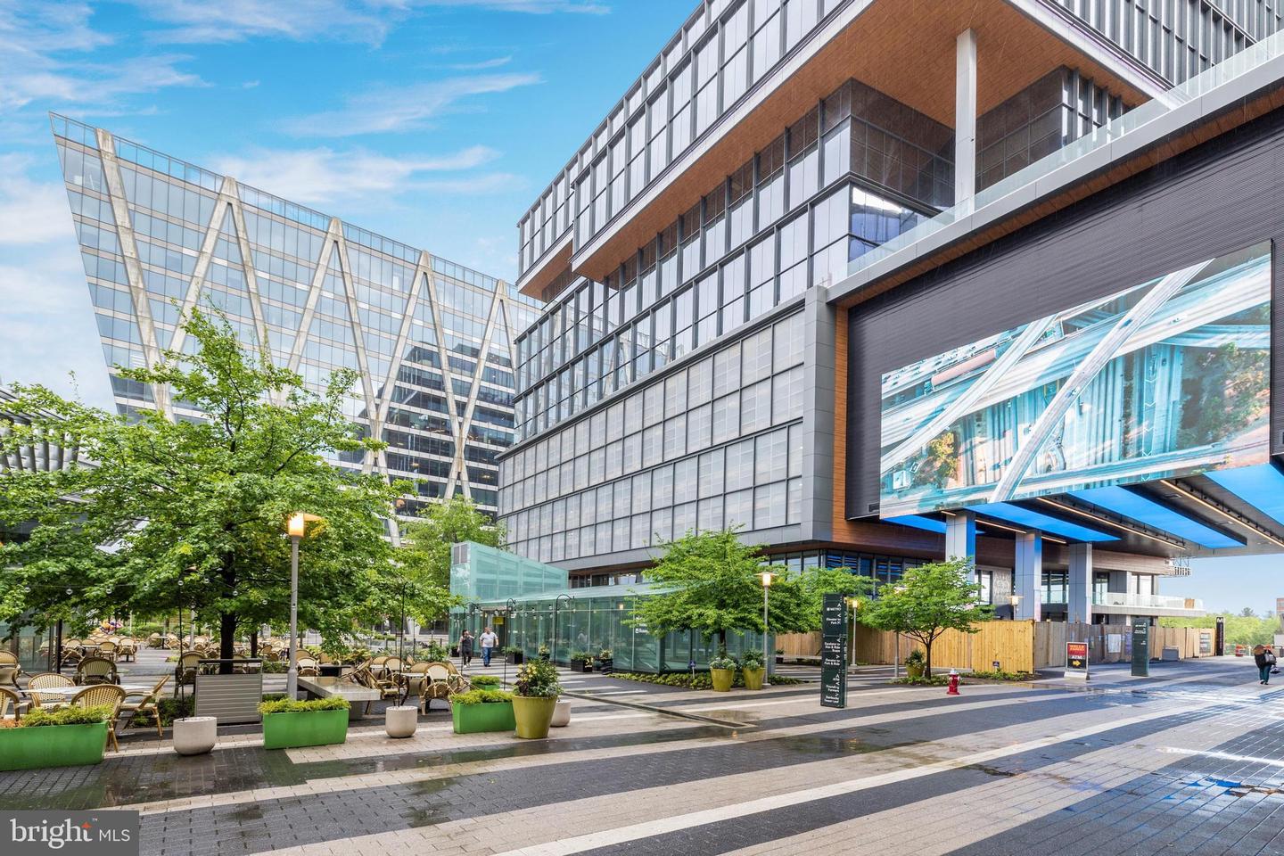 12001 MARKET ST #325, RESTON, Virginia 20190, 1 Bedroom Bedrooms, ,1 BathroomBathrooms,Residential,For sale,12001 MARKET ST #325,VAFX2289026 MLS # VAFX2289026