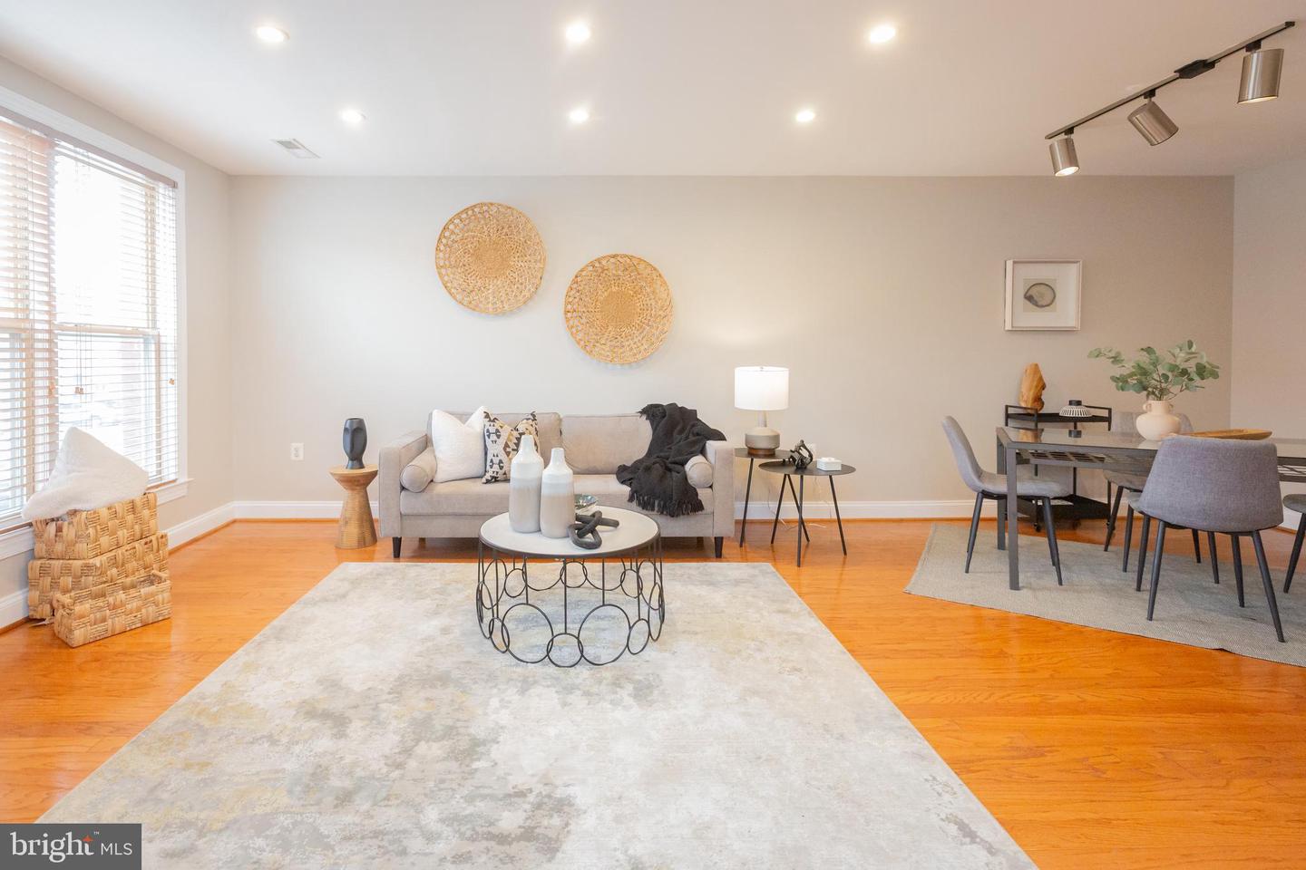 1432 EAST CAPITOL ST NE #1432, WASHINGTON, District Of Columbia 20003, 1 Bedroom Bedrooms, 5 Rooms Rooms,1 BathroomBathrooms,Residential,For sale,1432 EAST CAPITOL ST NE #1432,DCDC2244834 MLS # DCDC2244834