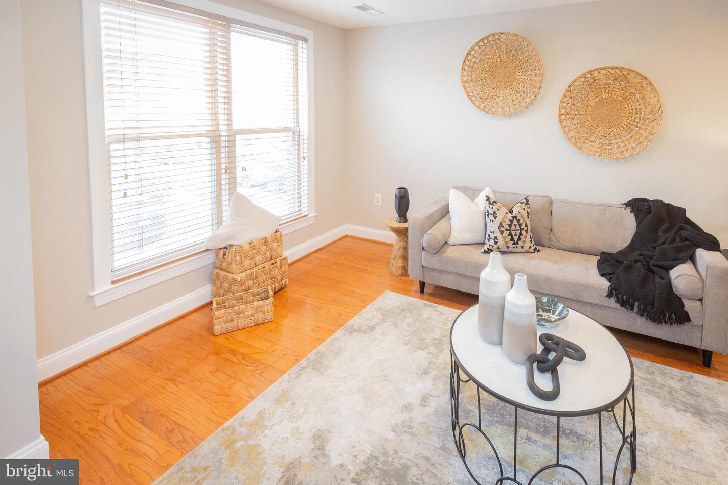 1432 EAST CAPITOL ST NE #1432, WASHINGTON, District Of Columbia 20003, 1 Bedroom Bedrooms, 5 Rooms Rooms,1 BathroomBathrooms,Residential,For sale,1432 EAST CAPITOL ST NE #1432,DCDC2244834 MLS # DCDC2244834