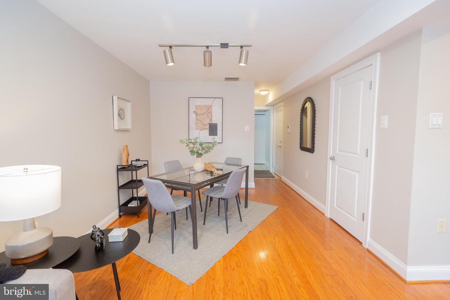 1432 EAST CAPITOL ST NE #1432, WASHINGTON, District Of Columbia 20003, 1 Bedroom Bedrooms, 5 Rooms Rooms,1 BathroomBathrooms,Residential,For sale,1432 EAST CAPITOL ST NE #1432,DCDC2244834 MLS # DCDC2244834