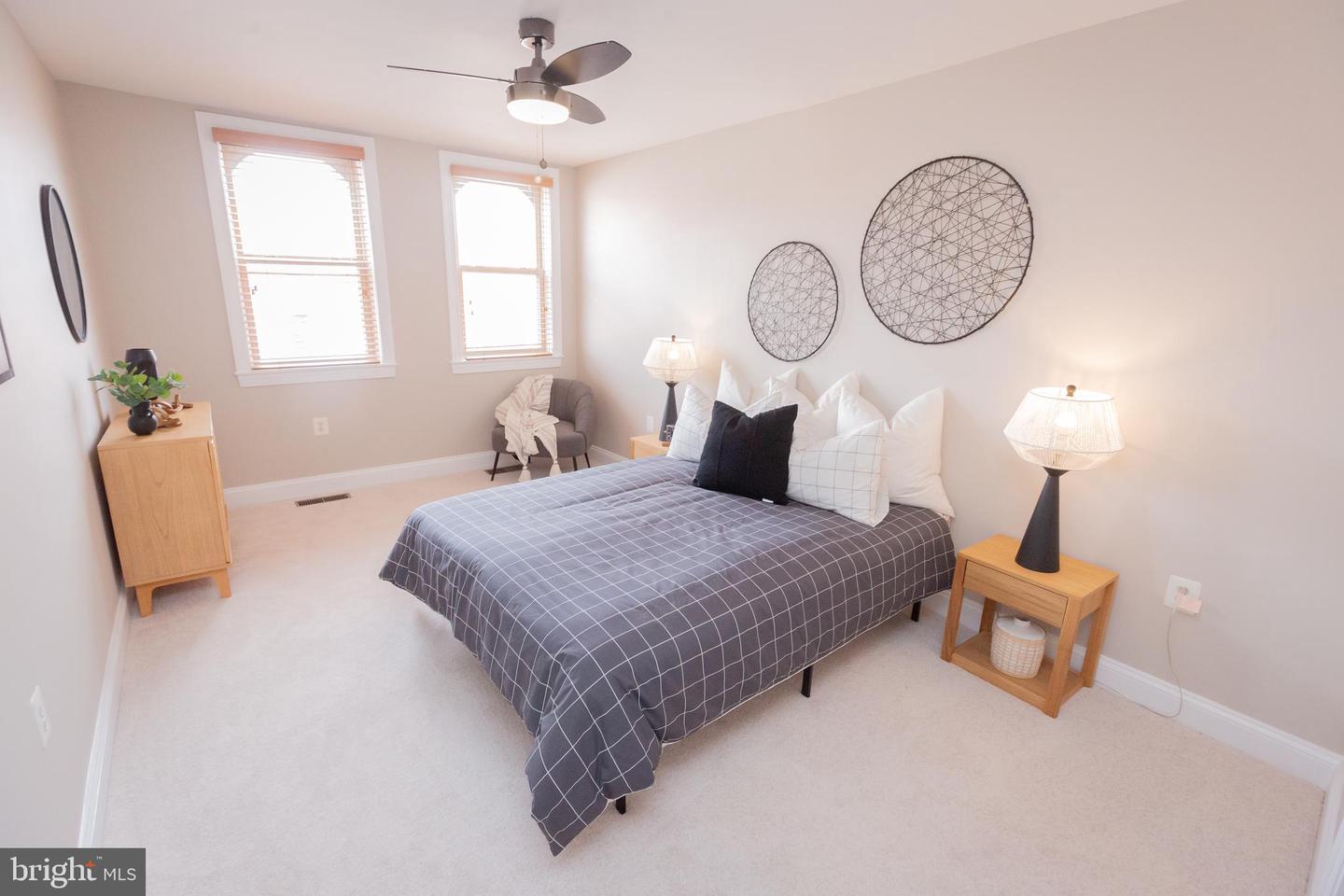 1432 EAST CAPITOL ST NE #1432, WASHINGTON, District Of Columbia 20003, 1 Bedroom Bedrooms, 5 Rooms Rooms,1 BathroomBathrooms,Residential,For sale,1432 EAST CAPITOL ST NE #1432,DCDC2244834 MLS # DCDC2244834