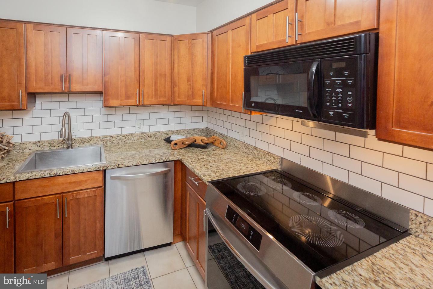 1432 EAST CAPITOL ST NE #1432, WASHINGTON, District Of Columbia 20003, 1 Bedroom Bedrooms, 5 Rooms Rooms,1 BathroomBathrooms,Residential,For sale,1432 EAST CAPITOL ST NE #1432,DCDC2244834 MLS # DCDC2244834