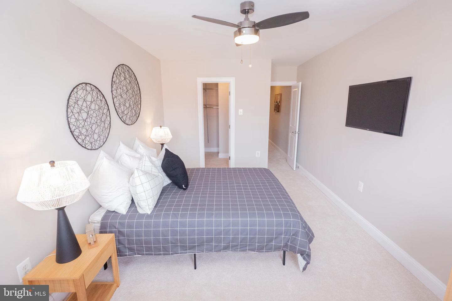 1432 EAST CAPITOL ST NE #1432, WASHINGTON, District Of Columbia 20003, 1 Bedroom Bedrooms, 5 Rooms Rooms,1 BathroomBathrooms,Residential,For sale,1432 EAST CAPITOL ST NE #1432,DCDC2244834 MLS # DCDC2244834