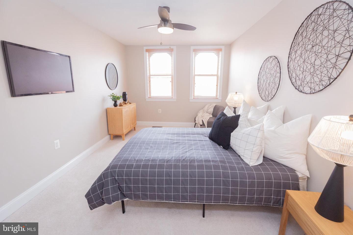 1432 EAST CAPITOL ST NE #1432, WASHINGTON, District Of Columbia 20003, 1 Bedroom Bedrooms, 5 Rooms Rooms,1 BathroomBathrooms,Residential,For sale,1432 EAST CAPITOL ST NE #1432,DCDC2244834 MLS # DCDC2244834