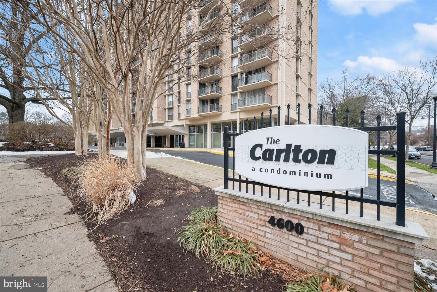 4600 S FOUR MILE RUN DR #238, ARLINGTON, Virginia 22204, 2 Bedrooms Bedrooms, ,1 BathroomBathrooms,Residential,For sale,4600 S FOUR MILE RUN DR #238,VAAR2068542 MLS # VAAR2068542