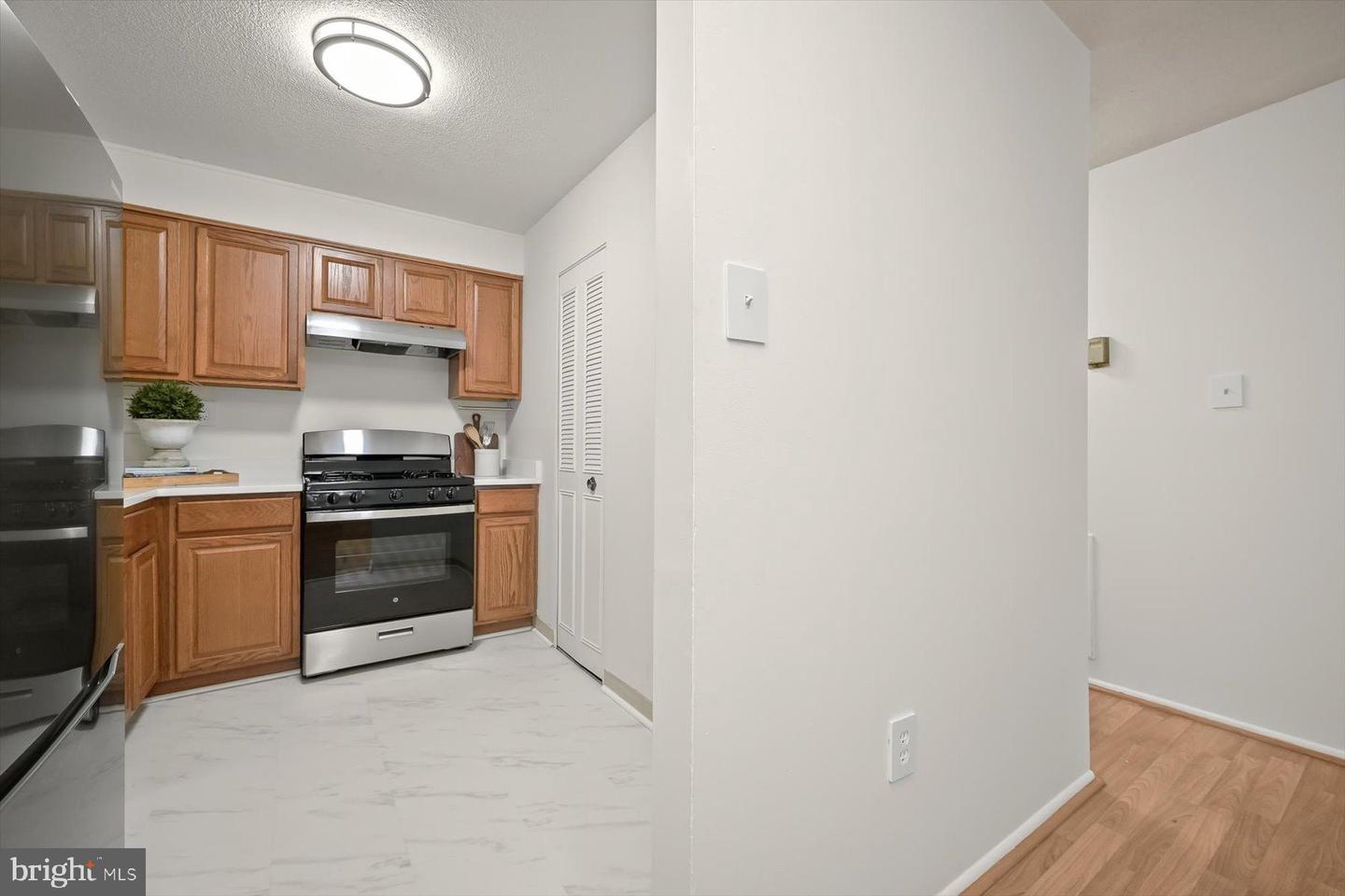 4600 S FOUR MILE RUN DR #238, ARLINGTON, Virginia 22204, 2 Bedrooms Bedrooms, ,1 BathroomBathrooms,Residential,For sale,4600 S FOUR MILE RUN DR #238,VAAR2068542 MLS # VAAR2068542