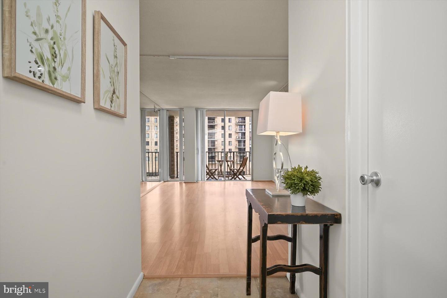 4600 S FOUR MILE RUN DR #238, ARLINGTON, Virginia 22204, 2 Bedrooms Bedrooms, ,1 BathroomBathrooms,Residential,For sale,4600 S FOUR MILE RUN DR #238,VAAR2068542 MLS # VAAR2068542