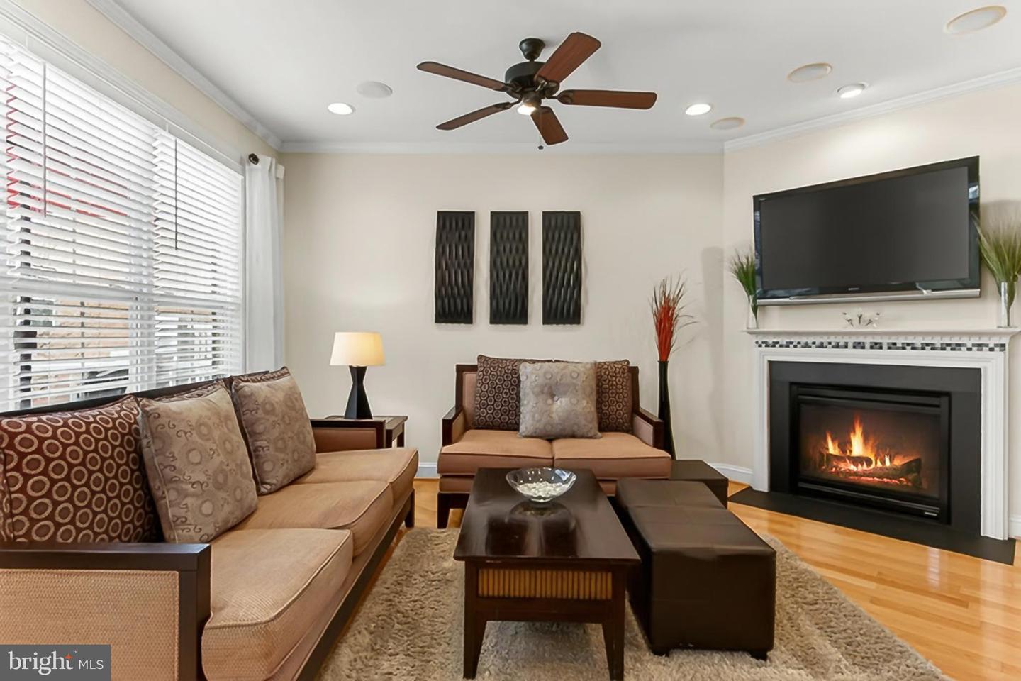 806 GRACE ST, HERNDON, Virginia 20170, 3 Bedrooms Bedrooms, ,2 BathroomsBathrooms,Residential,For sale,806 GRACE ST,VAFX2289440 MLS # VAFX2289440