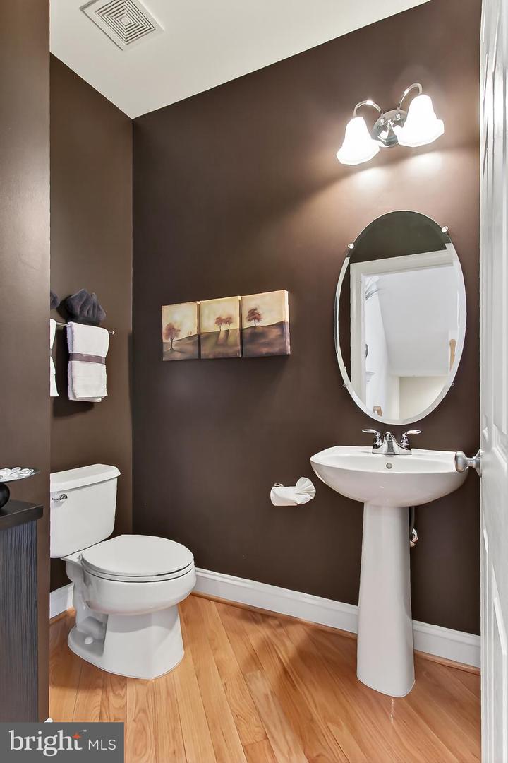 806 GRACE ST, HERNDON, Virginia 20170, 3 Bedrooms Bedrooms, ,2 BathroomsBathrooms,Residential,For sale,806 GRACE ST,VAFX2289440 MLS # VAFX2289440