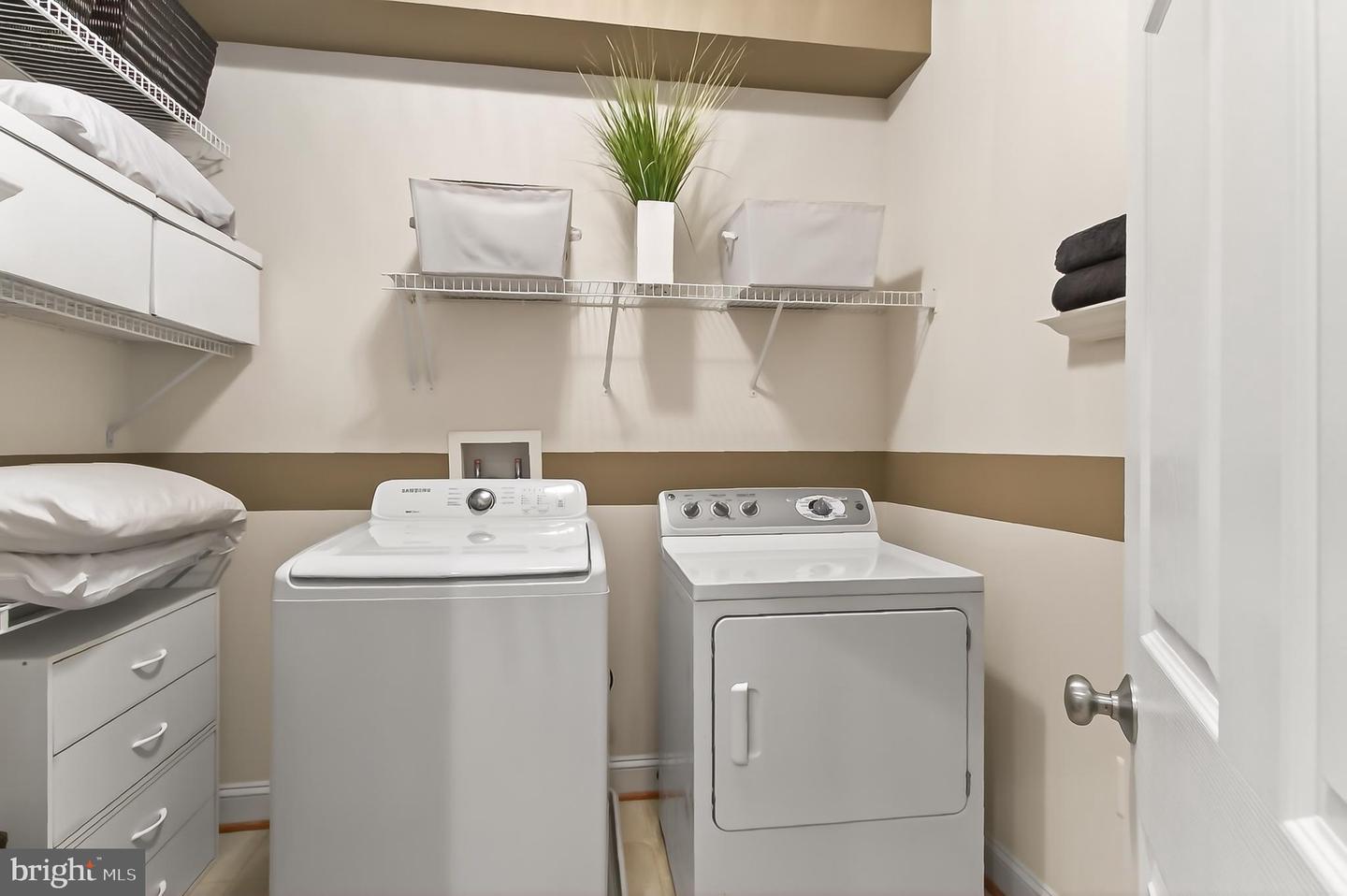 806 GRACE ST, HERNDON, Virginia 20170, 3 Bedrooms Bedrooms, ,2 BathroomsBathrooms,Residential,For sale,806 GRACE ST,VAFX2289440 MLS # VAFX2289440