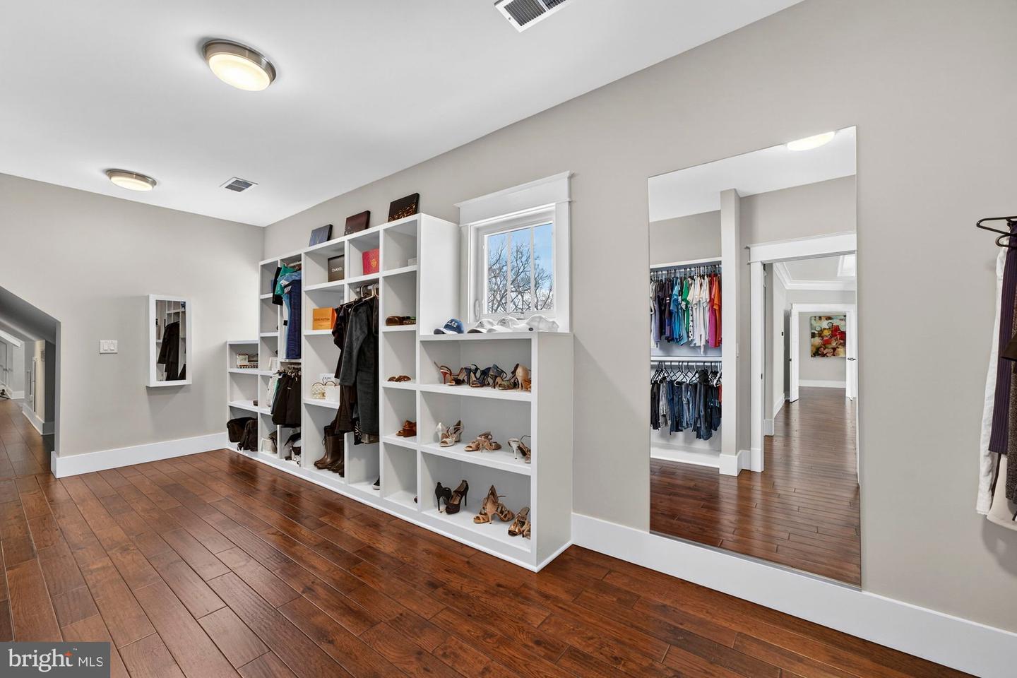 9222 BRIAN DR, VIENNA, Virginia 22180, 7 Bedrooms Bedrooms, ,6 BathroomsBathrooms,Residential,For sale,9222 BRIAN DR,VAFX2289492 MLS # VAFX2289492