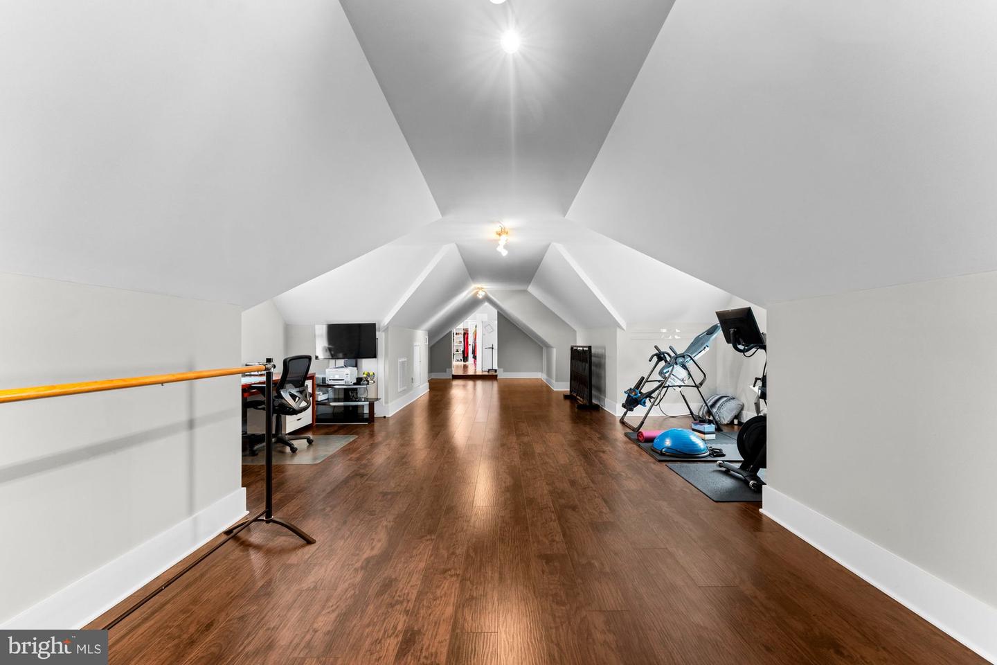 9222 BRIAN DR, VIENNA, Virginia 22180, 7 Bedrooms Bedrooms, ,6 BathroomsBathrooms,Residential,For sale,9222 BRIAN DR,VAFX2289492 MLS # VAFX2289492