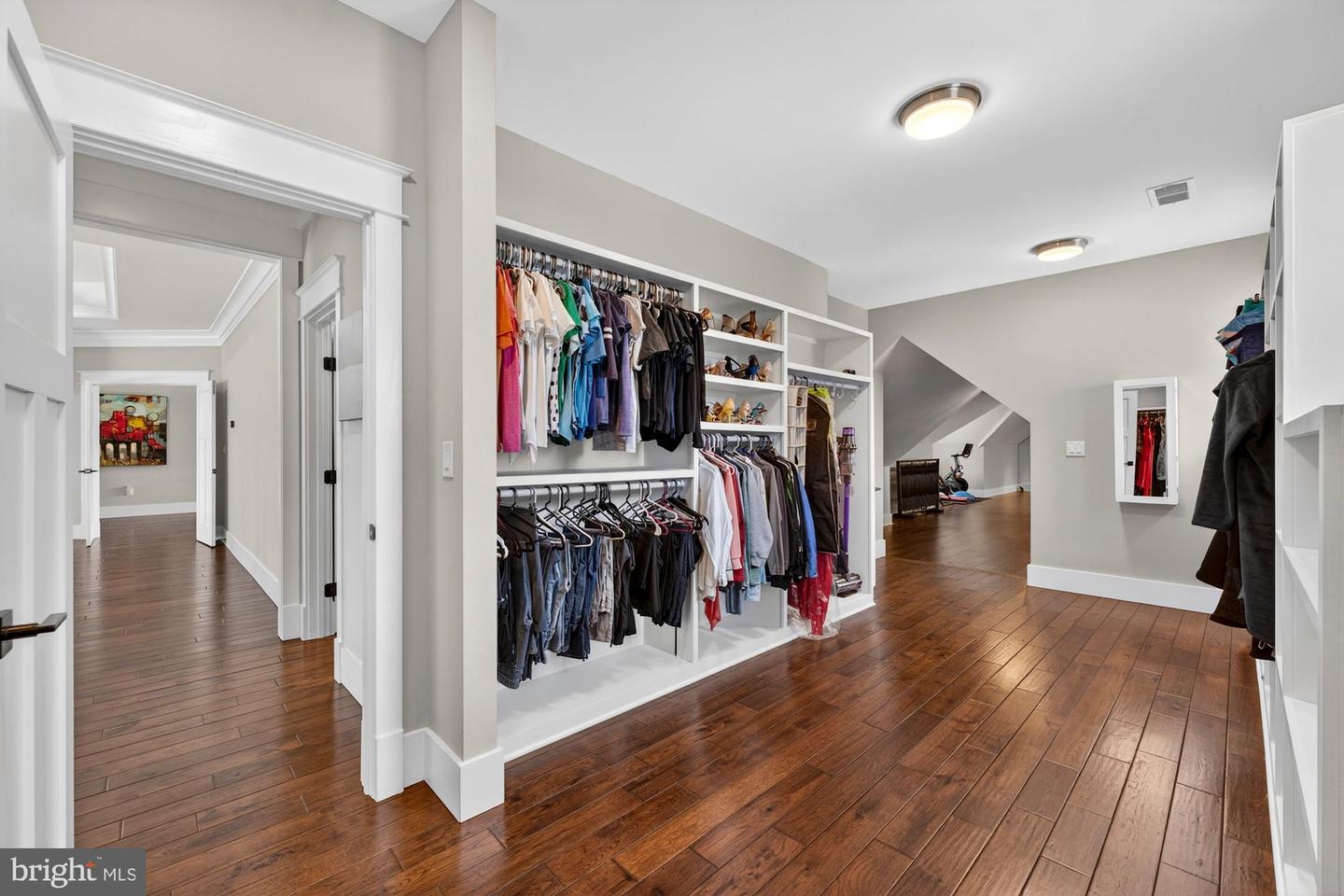 9222 BRIAN DR, VIENNA, Virginia 22180, 7 Bedrooms Bedrooms, ,6 BathroomsBathrooms,Residential,For sale,9222 BRIAN DR,VAFX2289492 MLS # VAFX2289492