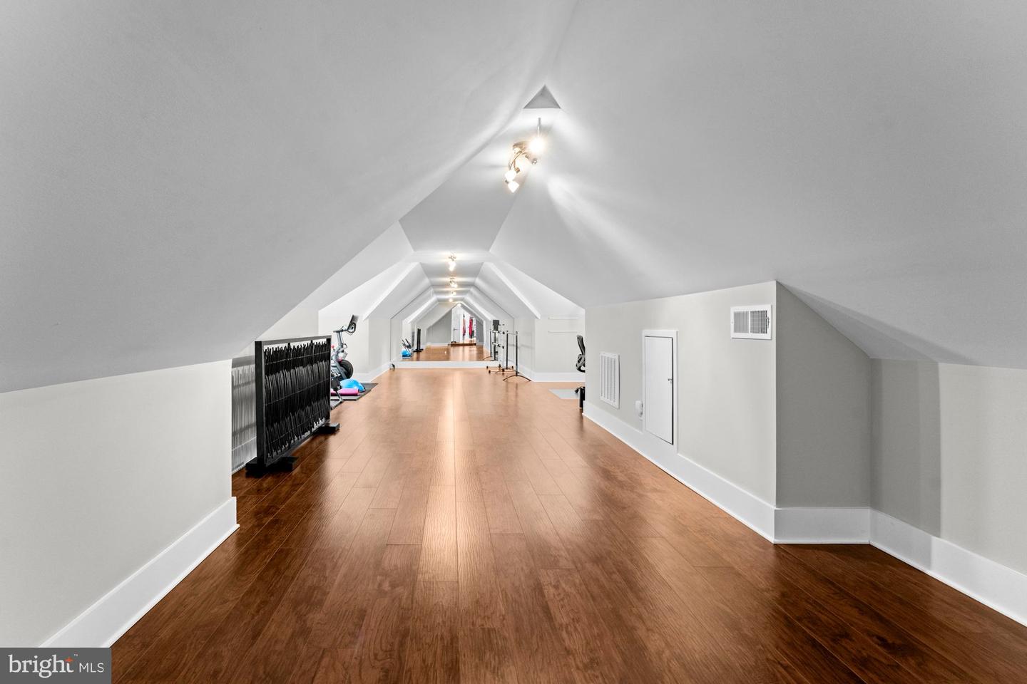 9222 BRIAN DR, VIENNA, Virginia 22180, 7 Bedrooms Bedrooms, ,6 BathroomsBathrooms,Residential,For sale,9222 BRIAN DR,VAFX2289492 MLS # VAFX2289492