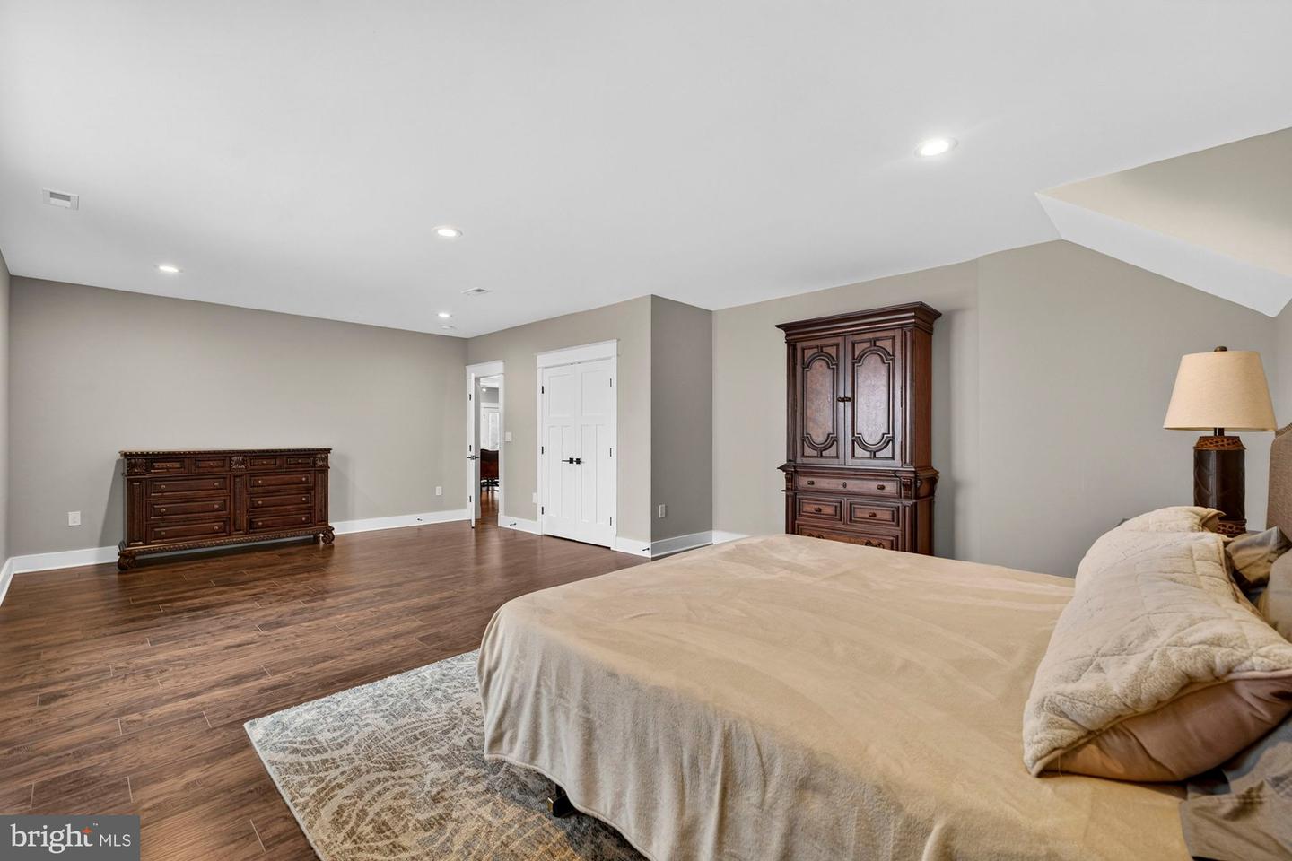 9222 BRIAN DR, VIENNA, Virginia 22180, 7 Bedrooms Bedrooms, ,6 BathroomsBathrooms,Residential,For sale,9222 BRIAN DR,VAFX2289492 MLS # VAFX2289492