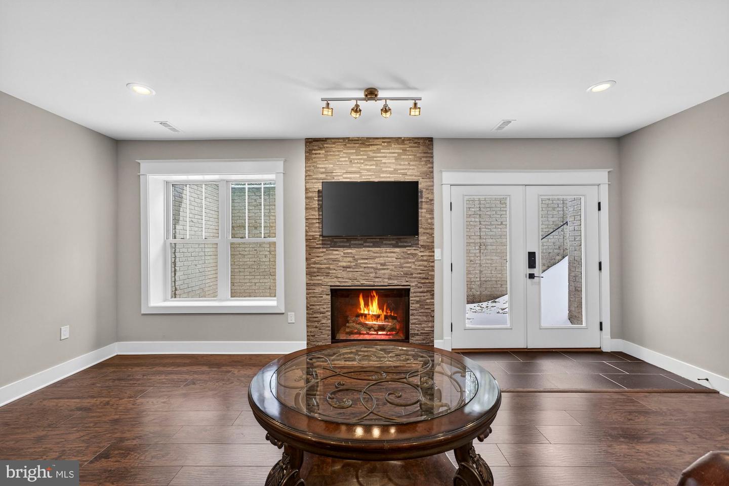 9222 BRIAN DR, VIENNA, Virginia 22180, 7 Bedrooms Bedrooms, ,6 BathroomsBathrooms,Residential,For sale,9222 BRIAN DR,VAFX2289492 MLS # VAFX2289492