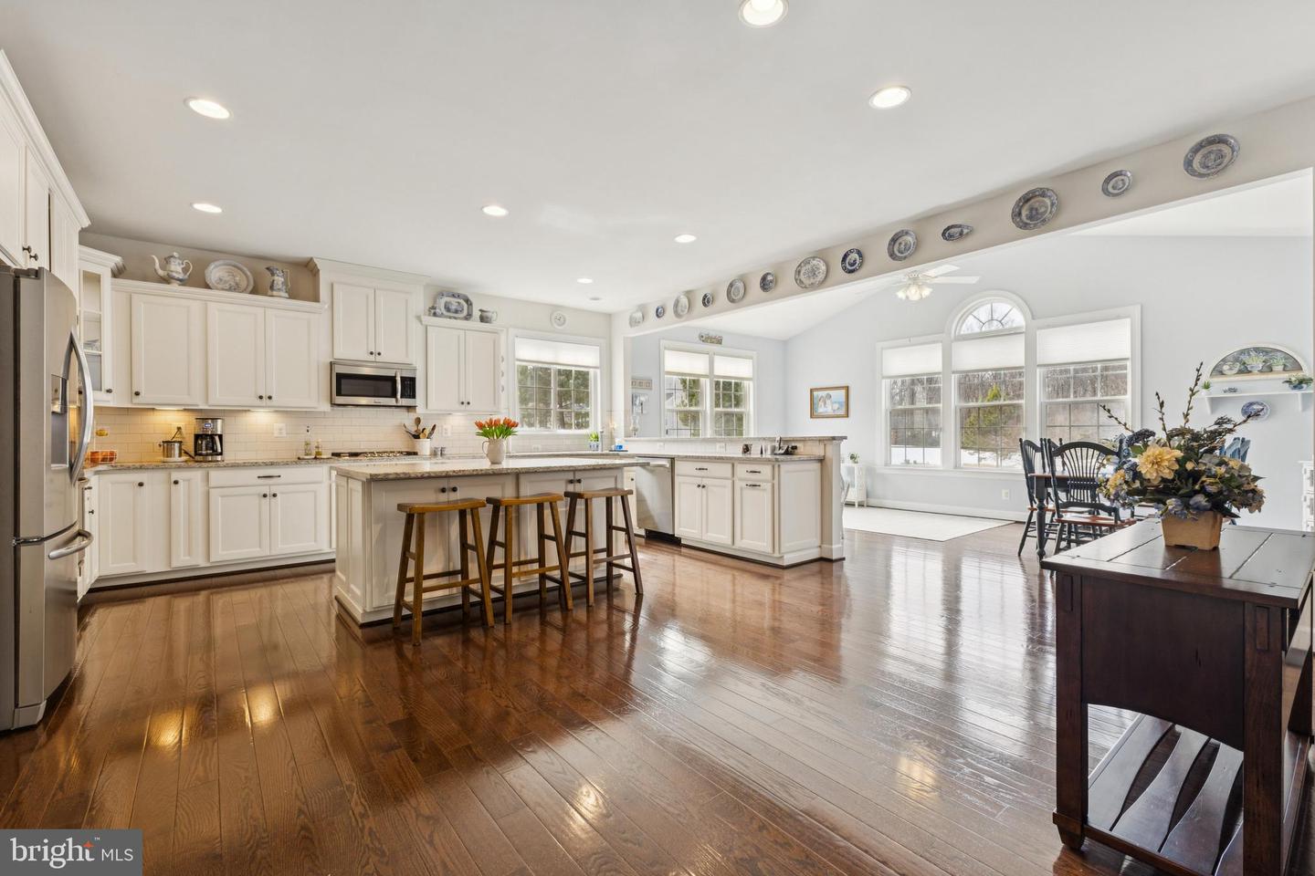 9940 SUMMERWOOD DR, MANASSAS, Virginia 20111, 4 Bedrooms Bedrooms, ,3 BathroomsBathrooms,Residential,For sale,9940 SUMMERWOOD DR,VAPW2112026 MLS # VAPW2112026