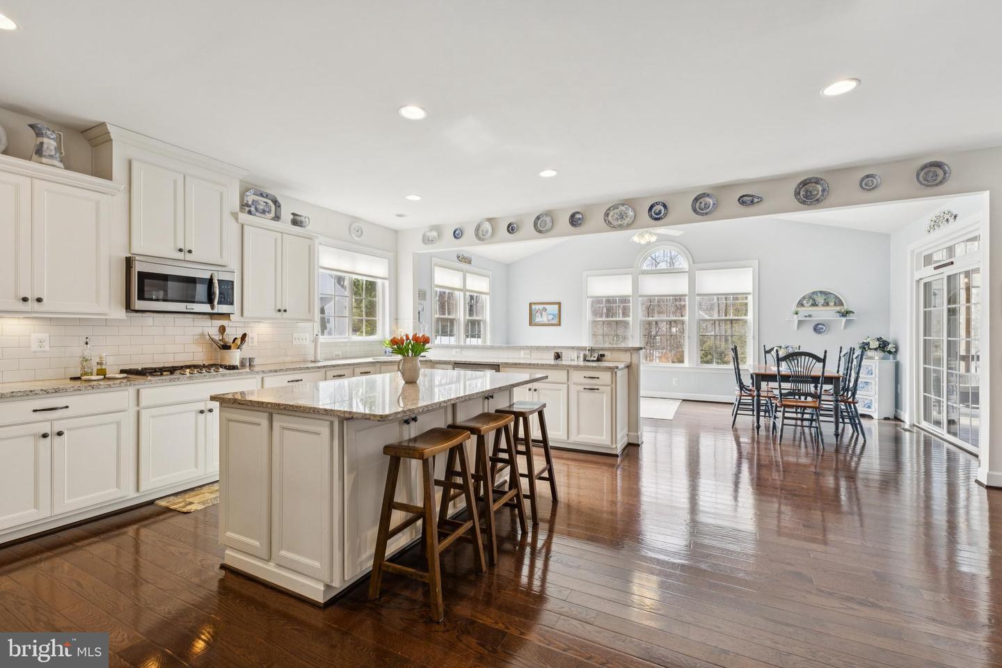 9940 SUMMERWOOD DR, MANASSAS, Virginia 20111, 4 Bedrooms Bedrooms, ,3 BathroomsBathrooms,Residential,For sale,9940 SUMMERWOOD DR,VAPW2112026 MLS # VAPW2112026