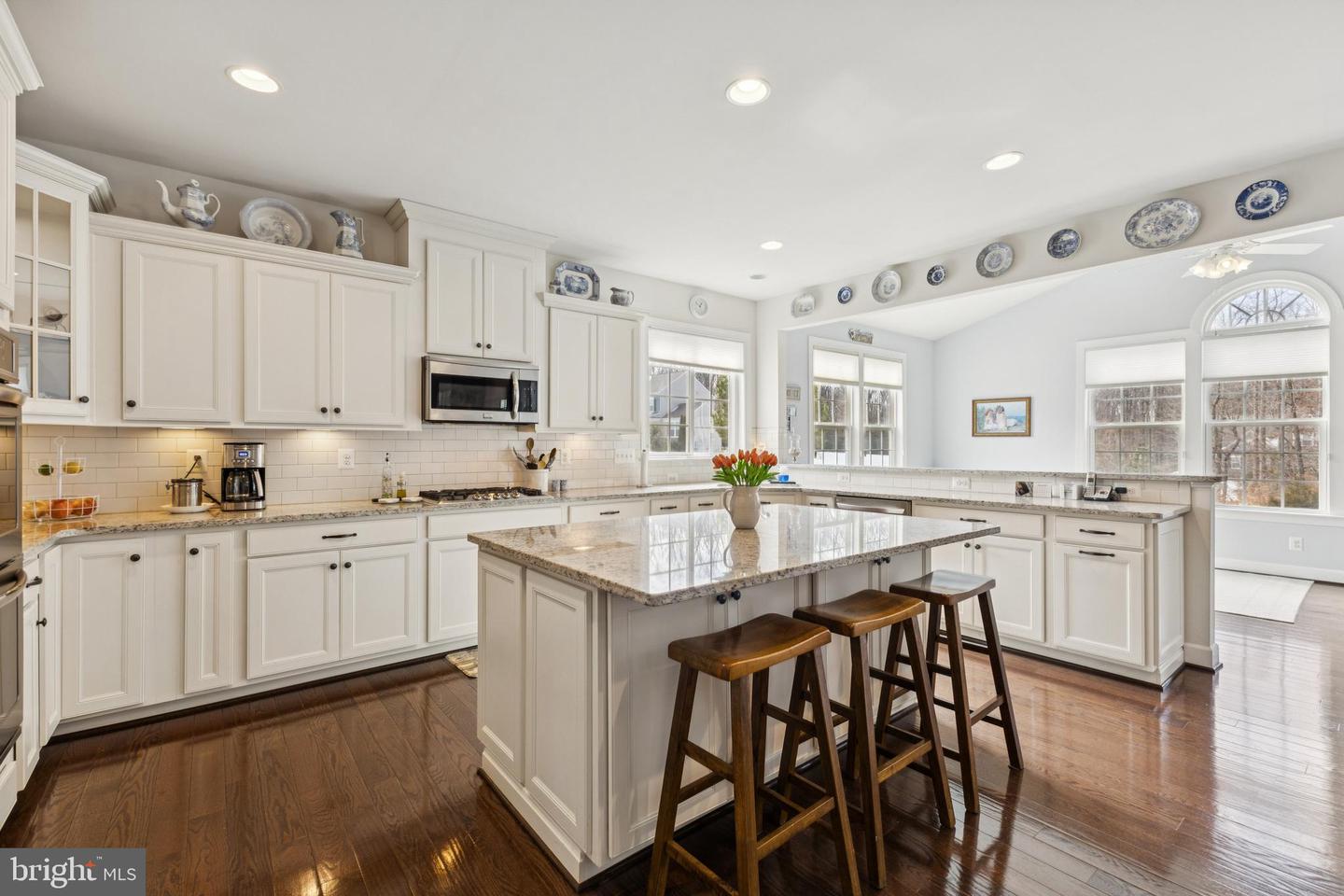 9940 SUMMERWOOD DR, MANASSAS, Virginia 20111, 4 Bedrooms Bedrooms, ,3 BathroomsBathrooms,Residential,For sale,9940 SUMMERWOOD DR,VAPW2112026 MLS # VAPW2112026