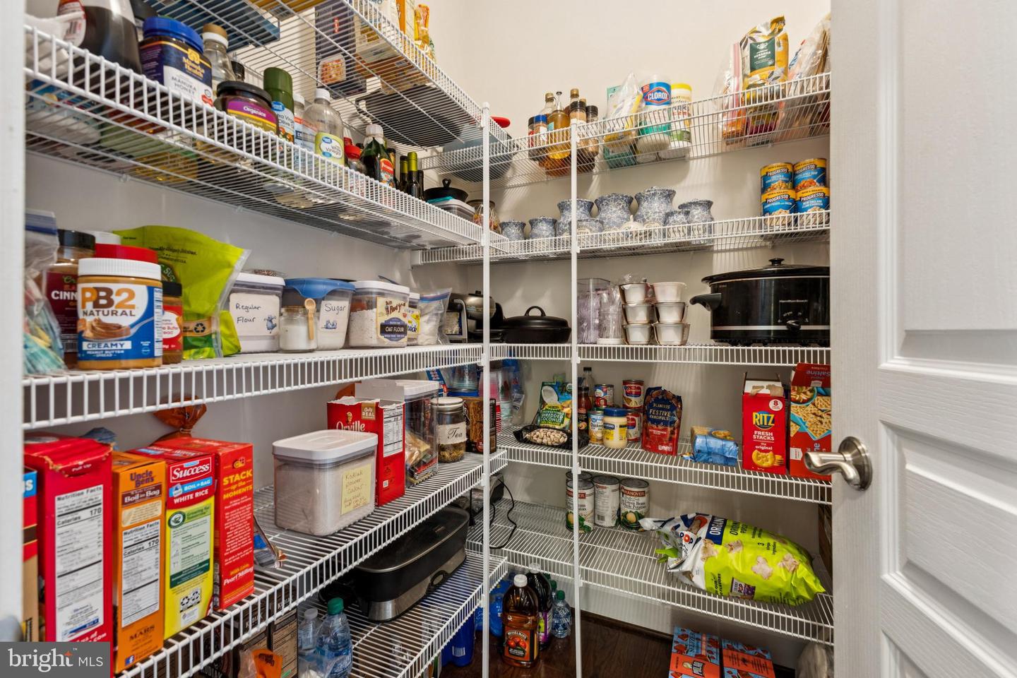 9940 SUMMERWOOD DR, MANASSAS, Virginia 20111, 4 Bedrooms Bedrooms, ,3 BathroomsBathrooms,Residential,For sale,9940 SUMMERWOOD DR,VAPW2112026 MLS # VAPW2112026