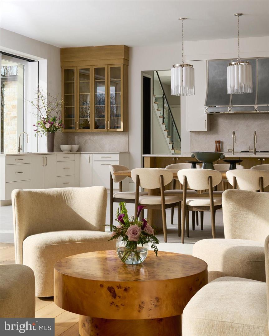 1306 BALLANTRAE CT, MCLEAN, Virginia 22101, 6 Bedrooms Bedrooms, 26 Rooms Rooms,8 BathroomsBathrooms,Residential,For sale,1306 BALLANTRAE CT,VAFX2289520 MLS # VAFX2289520