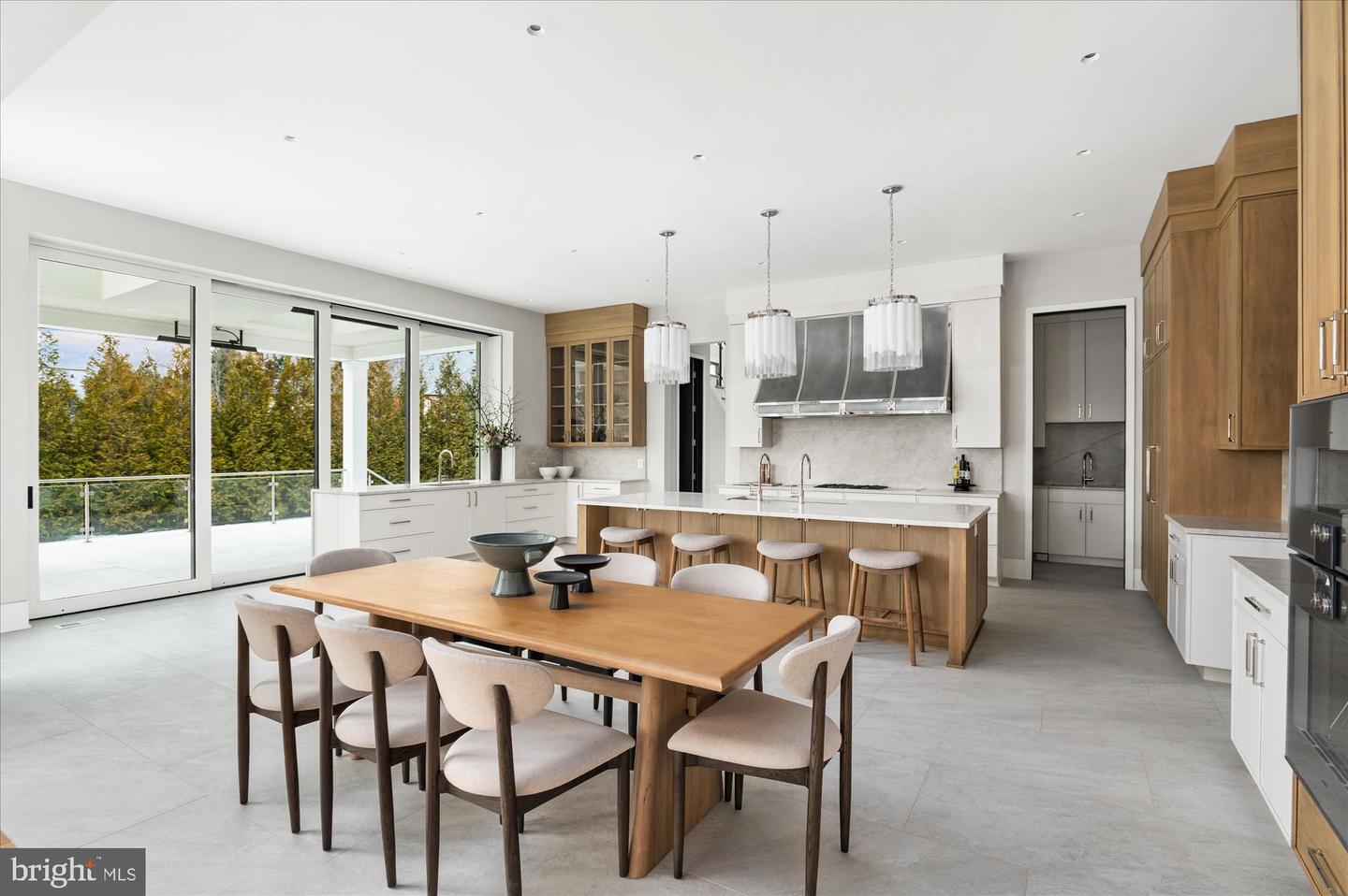 1306 BALLANTRAE CT, MCLEAN, Virginia 22101, 6 Bedrooms Bedrooms, 26 Rooms Rooms,8 BathroomsBathrooms,Residential,For sale,1306 BALLANTRAE CT,VAFX2289520 MLS # VAFX2289520