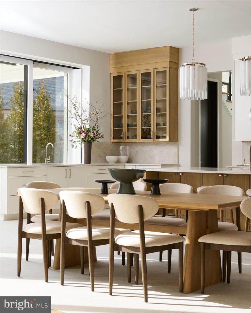 1306 BALLANTRAE CT, MCLEAN, Virginia 22101, 6 Bedrooms Bedrooms, 26 Rooms Rooms,8 BathroomsBathrooms,Residential,For sale,1306 BALLANTRAE CT,VAFX2289520 MLS # VAFX2289520