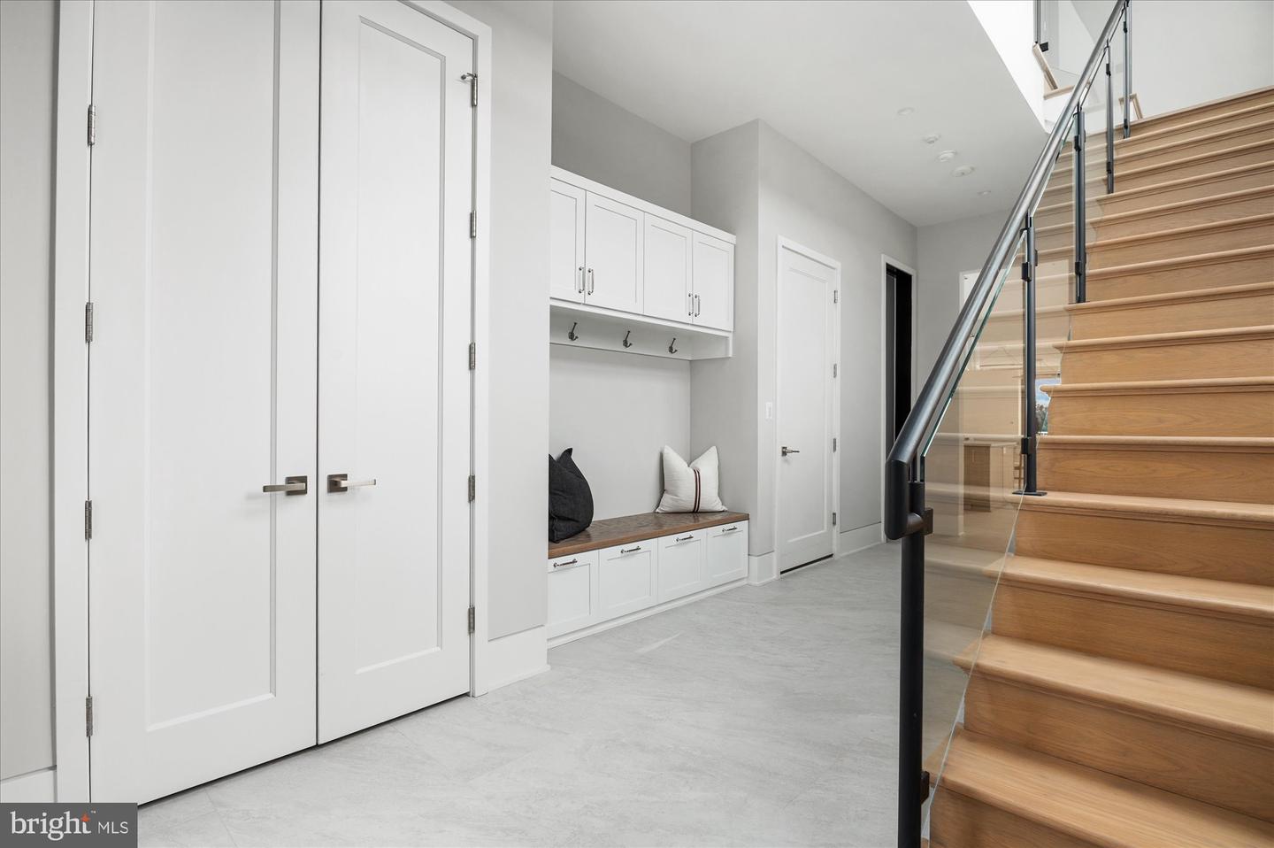 1306 BALLANTRAE CT, MCLEAN, Virginia 22101, 6 Bedrooms Bedrooms, 26 Rooms Rooms,8 BathroomsBathrooms,Residential,For sale,1306 BALLANTRAE CT,VAFX2289520 MLS # VAFX2289520