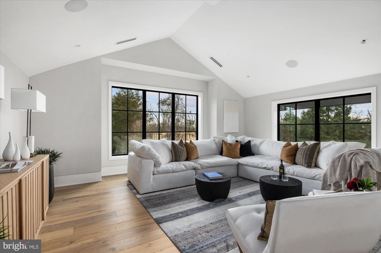 1306 BALLANTRAE CT, MCLEAN, Virginia 22101, 6 Bedrooms Bedrooms, 26 Rooms Rooms,8 BathroomsBathrooms,Residential,For sale,1306 BALLANTRAE CT,VAFX2289520 MLS # VAFX2289520