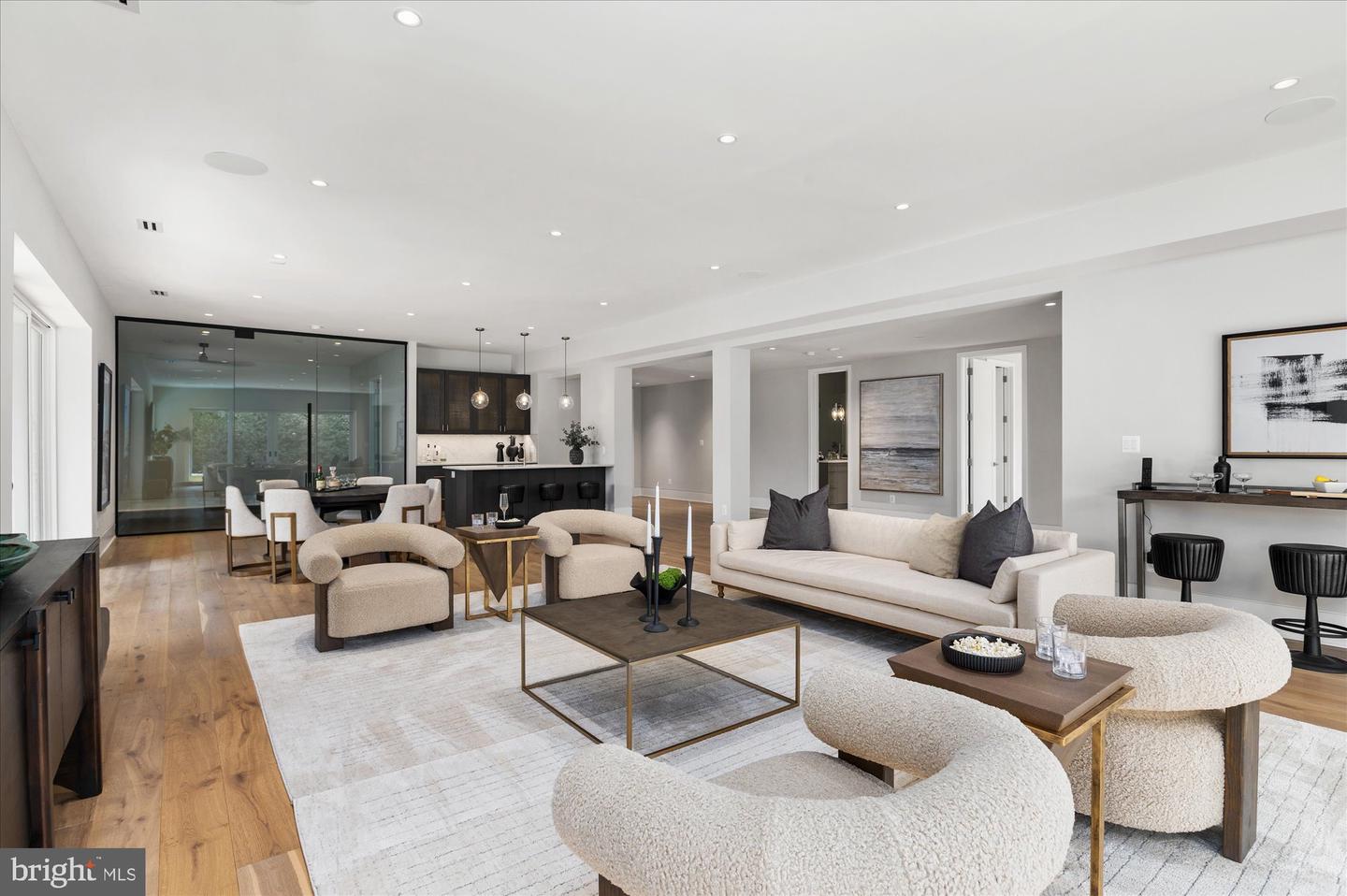 1306 BALLANTRAE CT, MCLEAN, Virginia 22101, 6 Bedrooms Bedrooms, 26 Rooms Rooms,8 BathroomsBathrooms,Residential,For sale,1306 BALLANTRAE CT,VAFX2289520 MLS # VAFX2289520