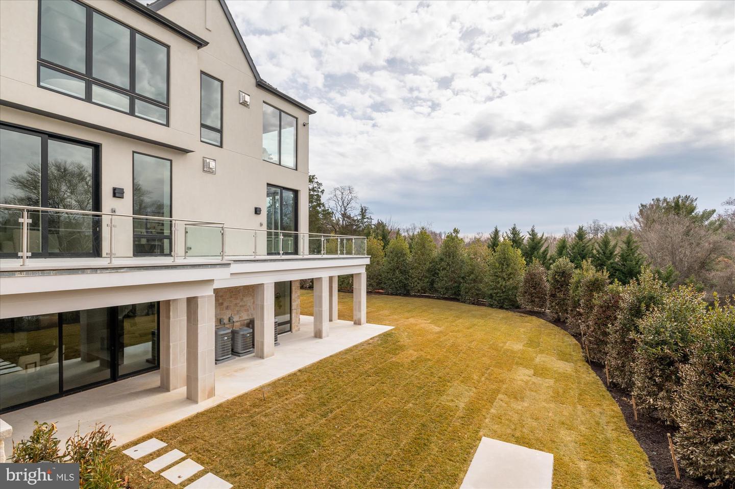 1306 BALLANTRAE CT, MCLEAN, Virginia 22101, 6 Bedrooms Bedrooms, 26 Rooms Rooms,8 BathroomsBathrooms,Residential,For sale,1306 BALLANTRAE CT,VAFX2289520 MLS # VAFX2289520