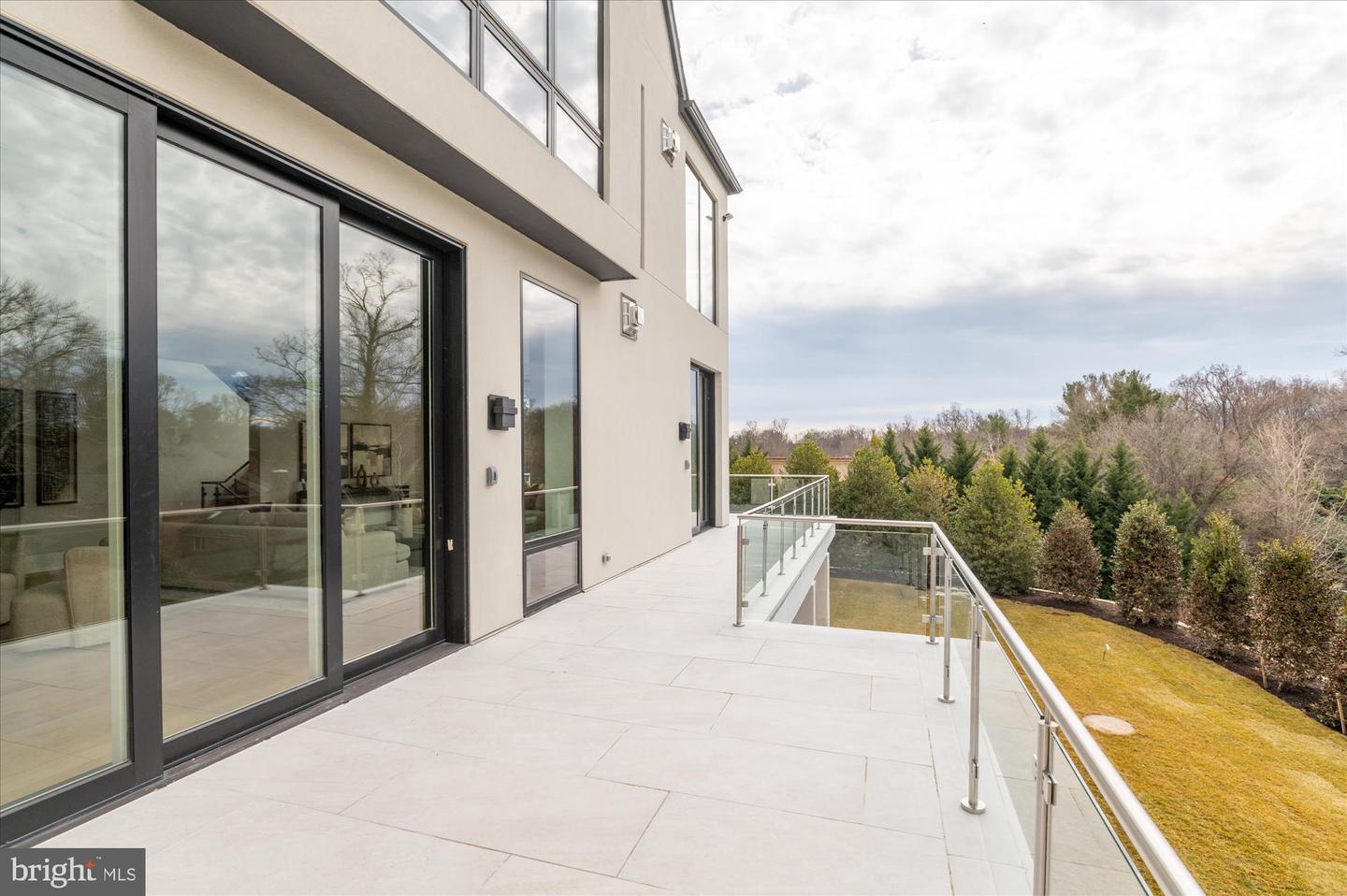 1306 BALLANTRAE CT, MCLEAN, Virginia 22101, 6 Bedrooms Bedrooms, 26 Rooms Rooms,8 BathroomsBathrooms,Residential,For sale,1306 BALLANTRAE CT,VAFX2289520 MLS # VAFX2289520