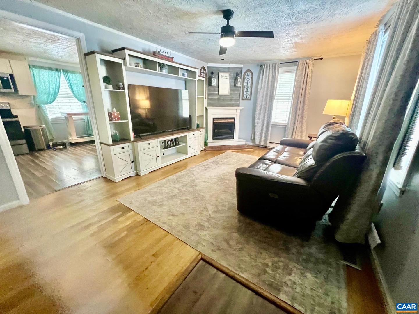 215 HEIGHTS HILL RD, BARBOURSVILLE, Virginia 22923, 3 Bedrooms Bedrooms, ,1 BathroomBathrooms,Residential,For sale,215 HEIGHTS HILL RD,673096 MLS # 673096