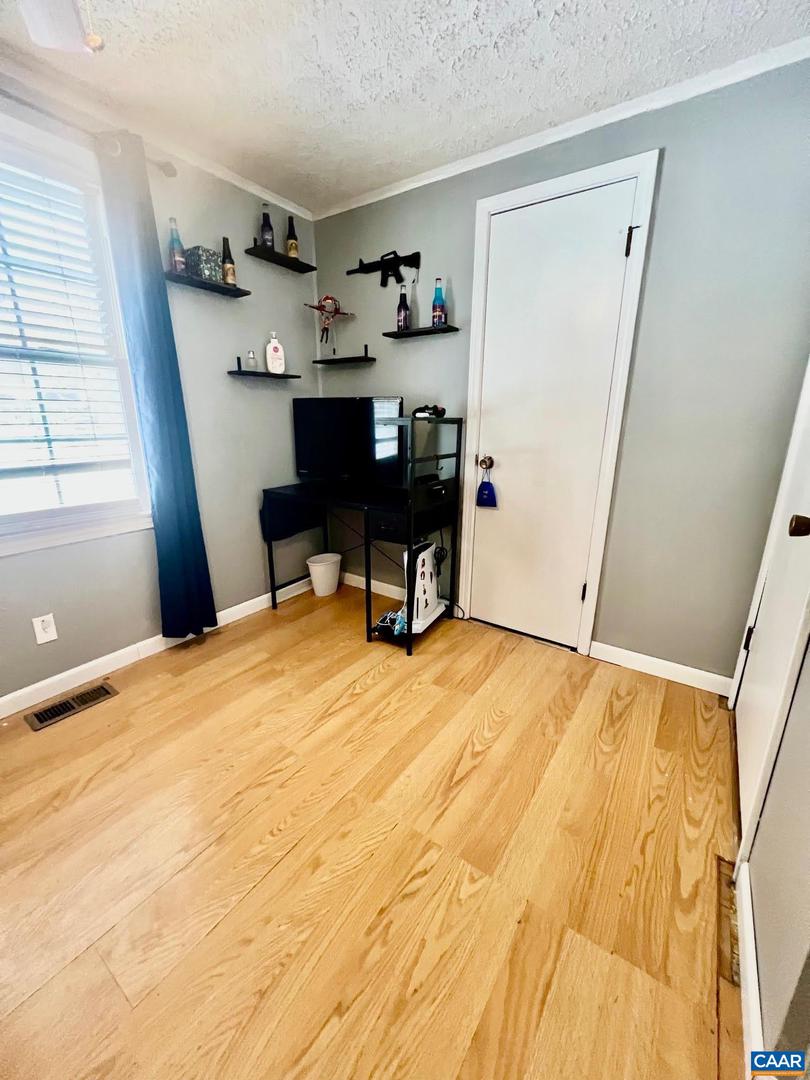 215 HEIGHTS HILL RD, BARBOURSVILLE, Virginia 22923, 3 Bedrooms Bedrooms, ,1 BathroomBathrooms,Residential,For sale,215 HEIGHTS HILL RD,673096 MLS # 673096